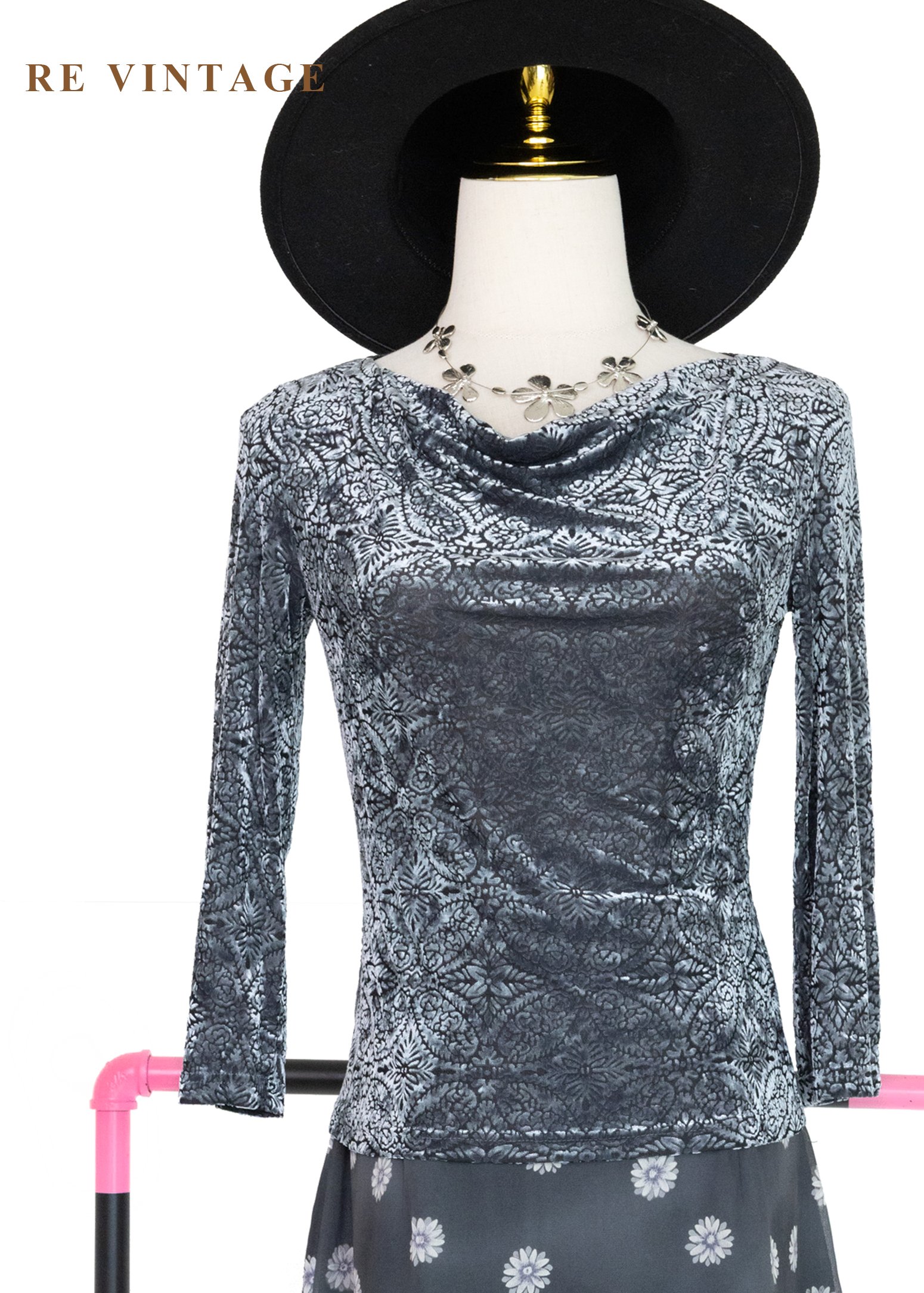 銀葉繁花 - 垂墜領絨布上衣