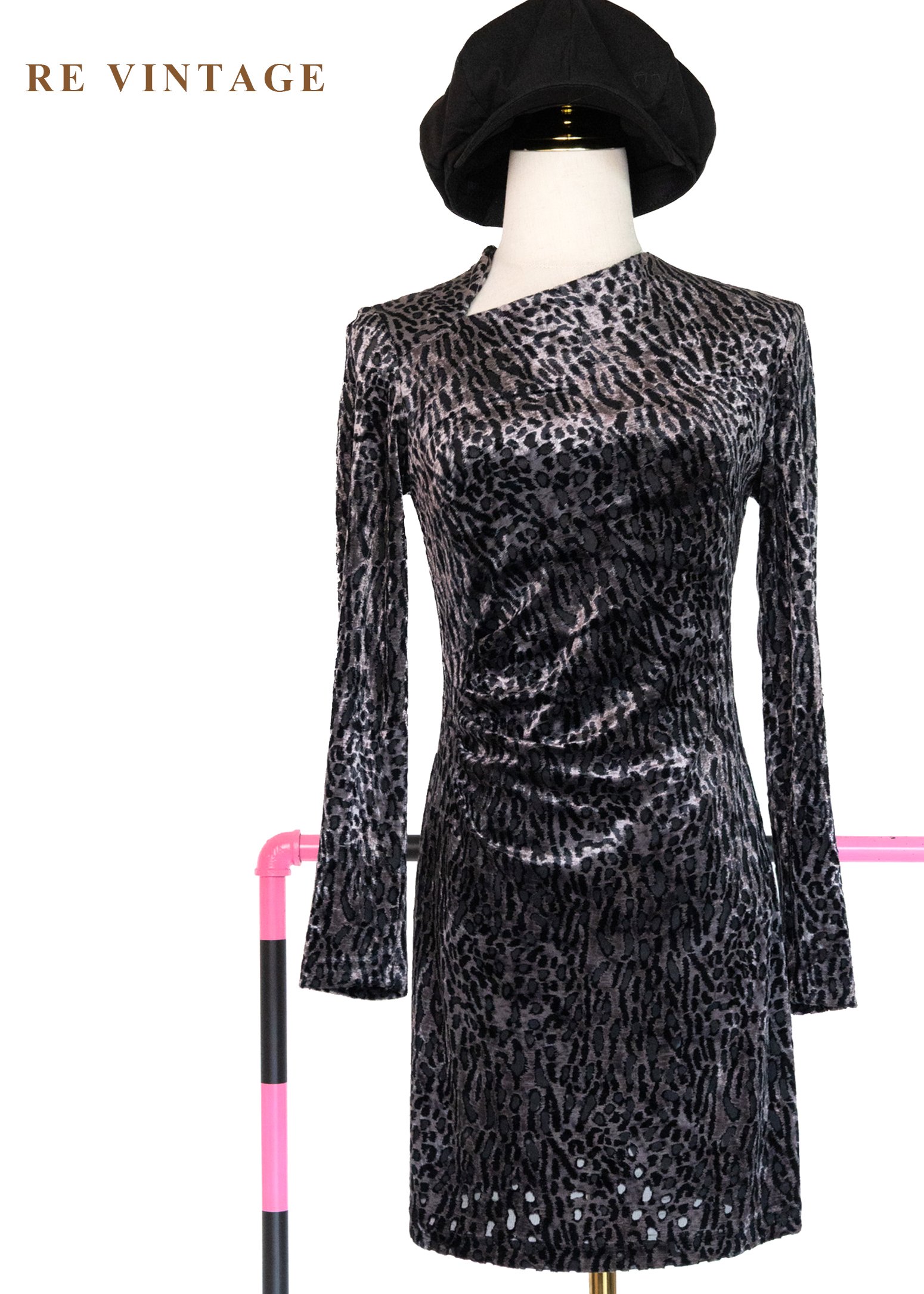 午夜獵場 - 非對稱領口抓皺豹紋迷你絨布洋裝