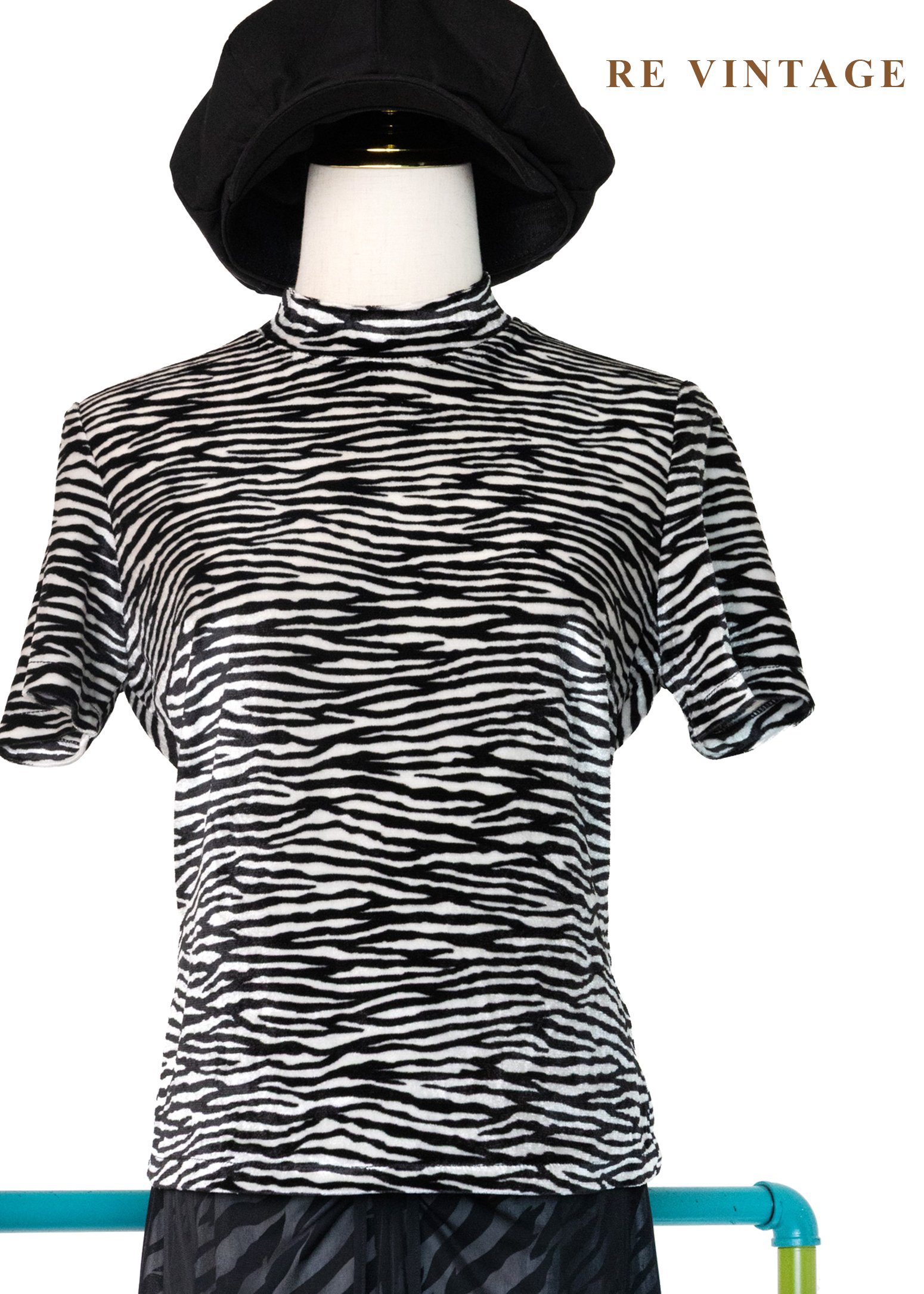 黑白流動斑馬紋絨布上衣