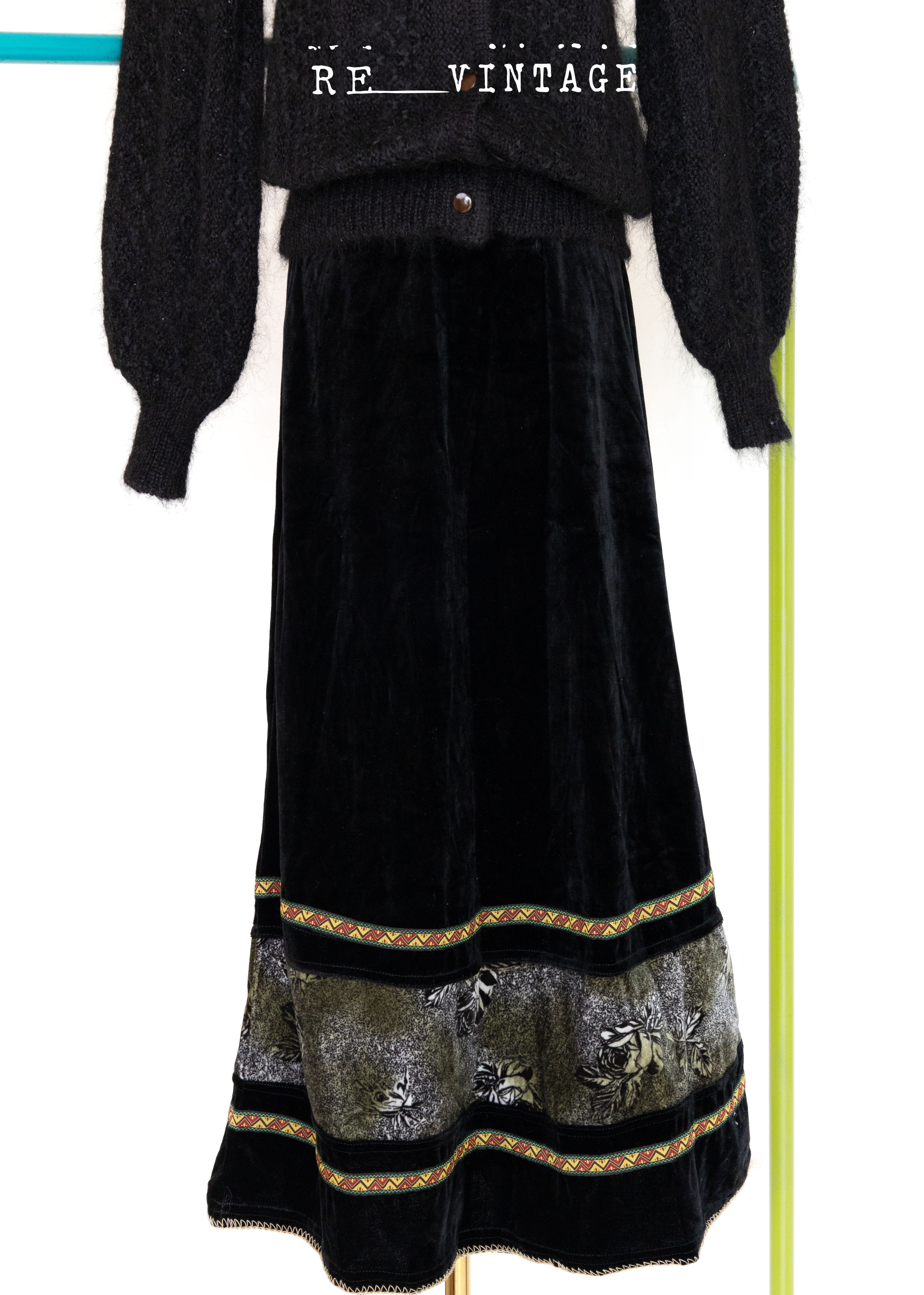 黑玫瑰嬉皮絨布長裙