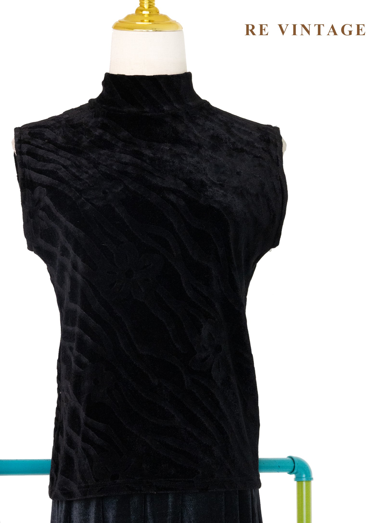 Cool Girl 壓花絨布背心