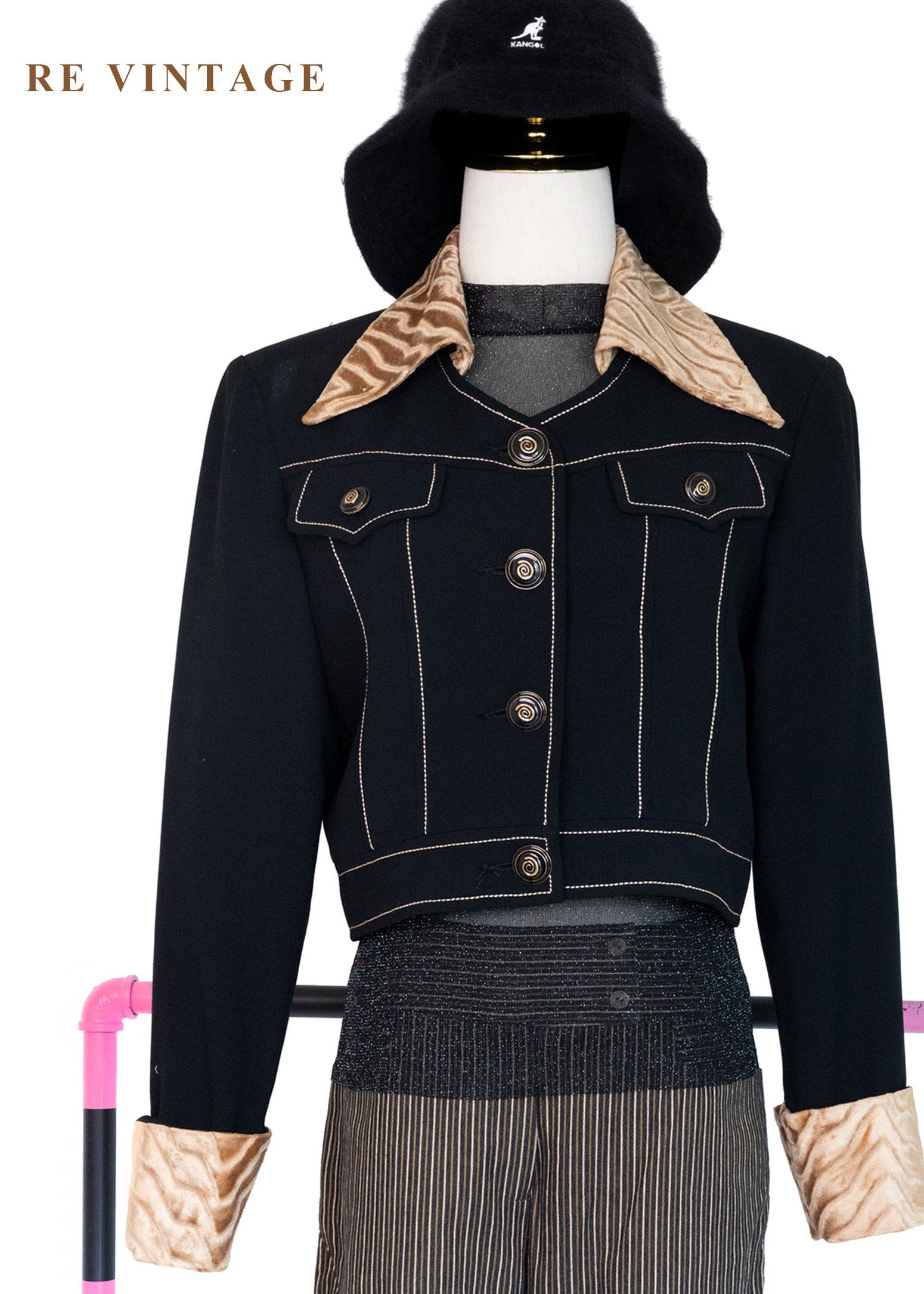 流動黃金黑結構主義上衣短版外套