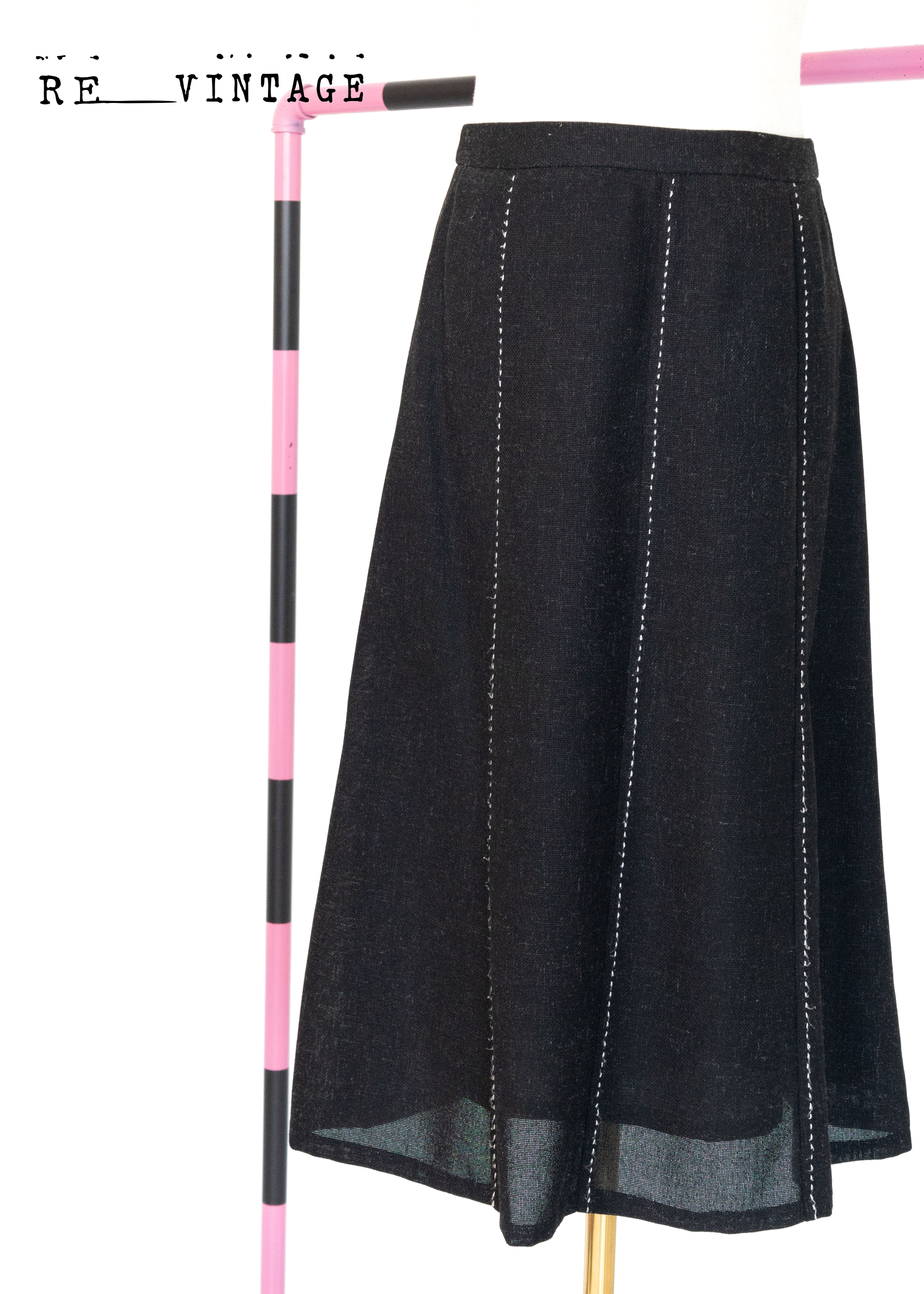 白線條灰黑色中長裙