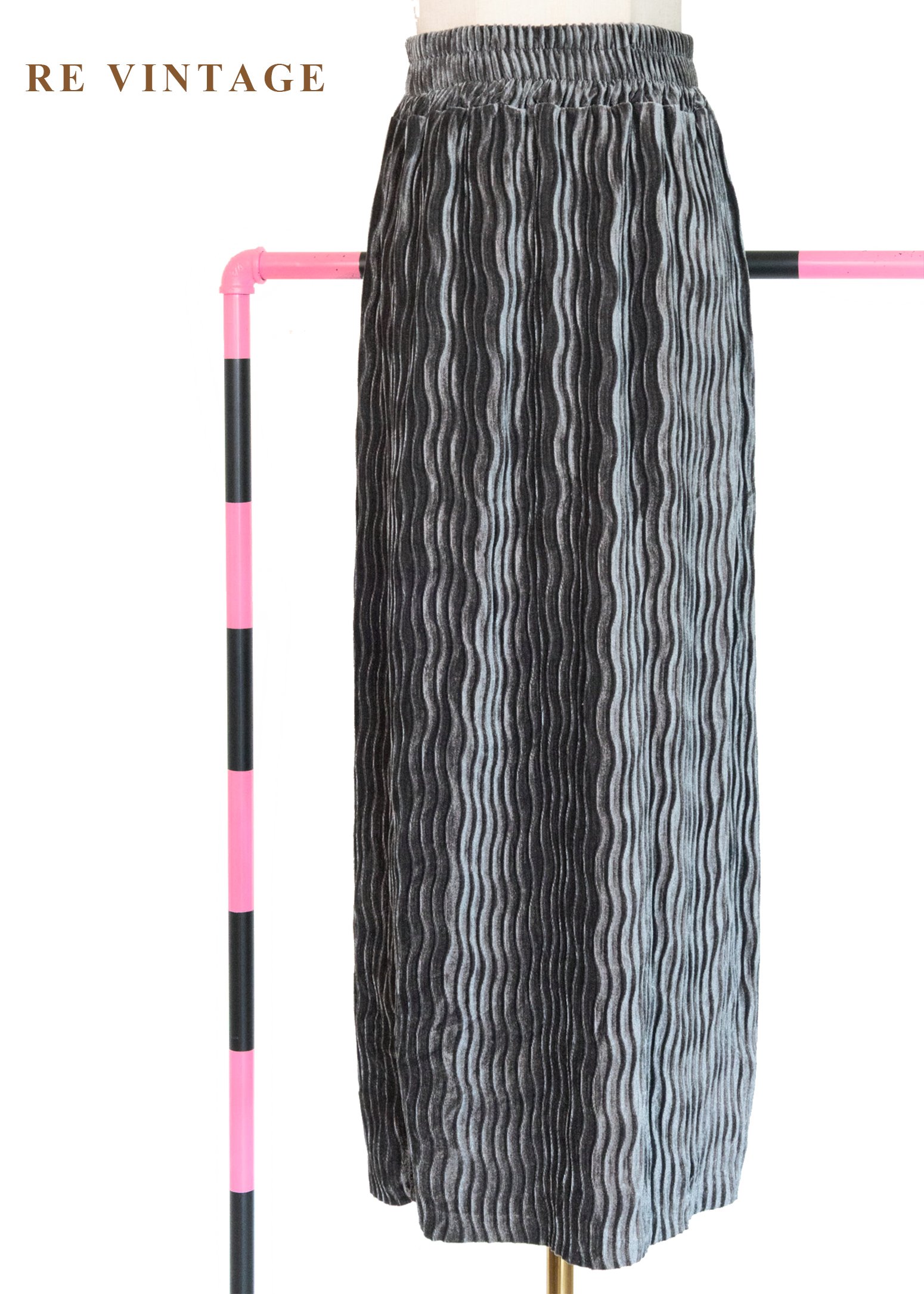 銀河漫遊 - 水波紋壓褶絨布長裙（24-30"）