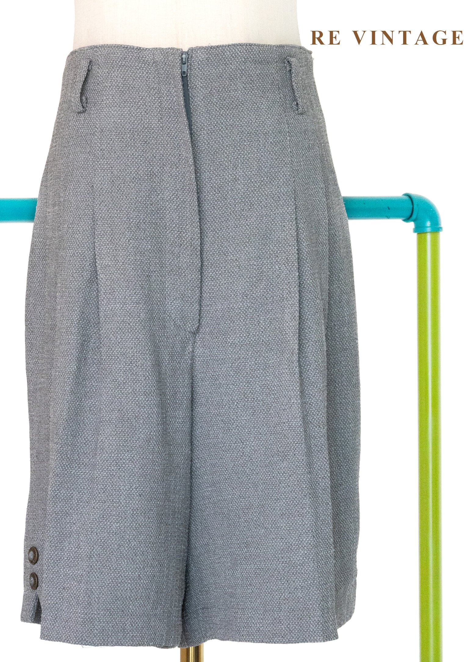 質感單品 - 俐落的灰色織品短褲（28"）