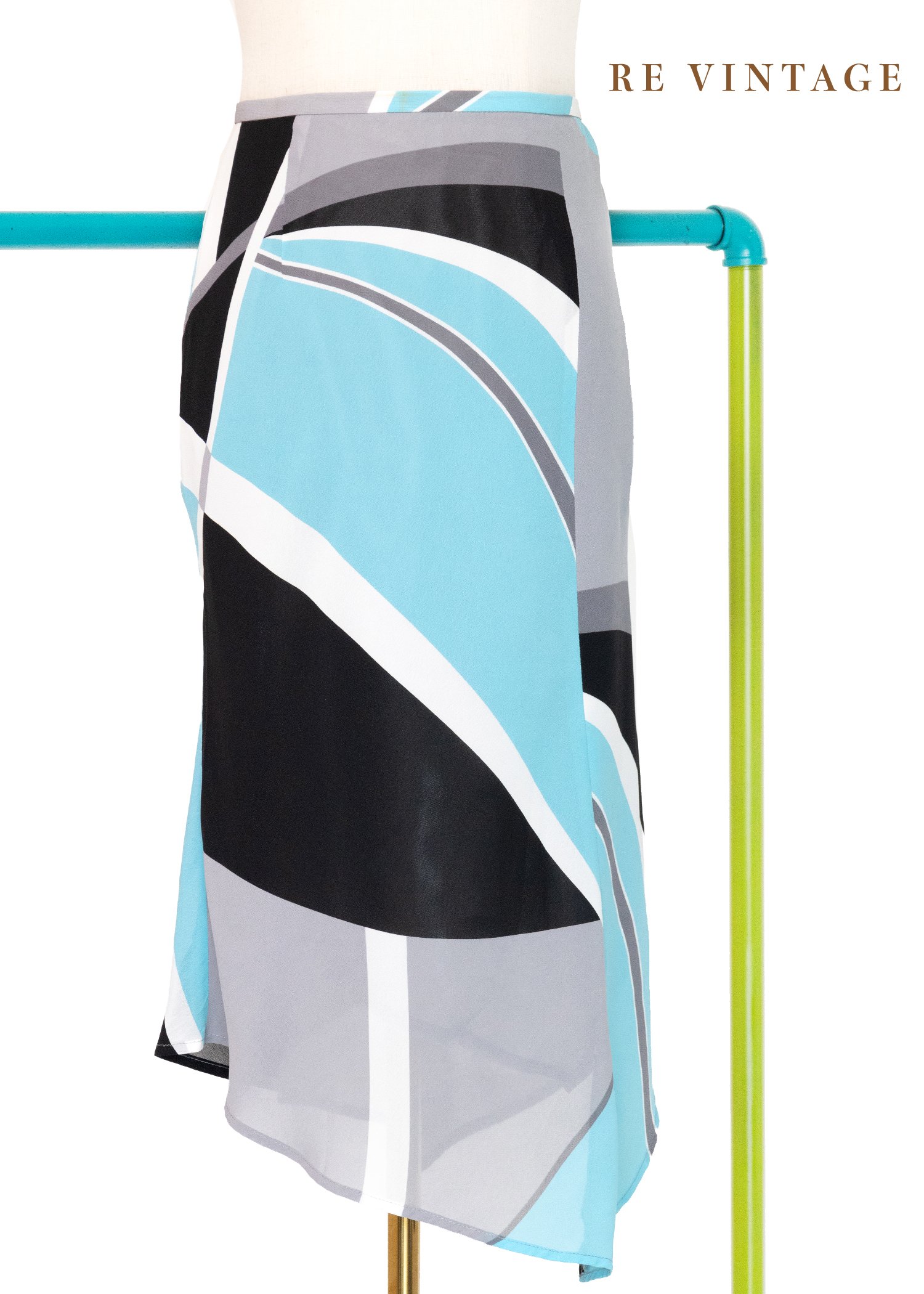 陽光下的水藍色幾何圖形及膝裙（26"）