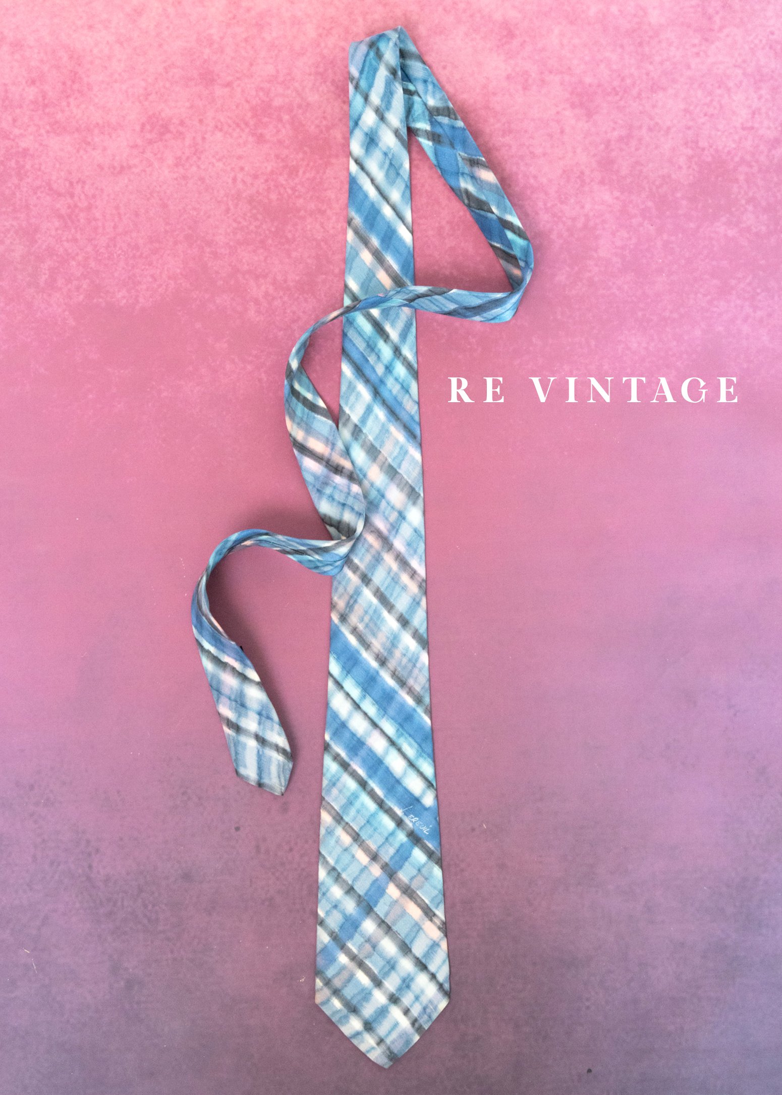 微醺天空藍菱格紋領帶
