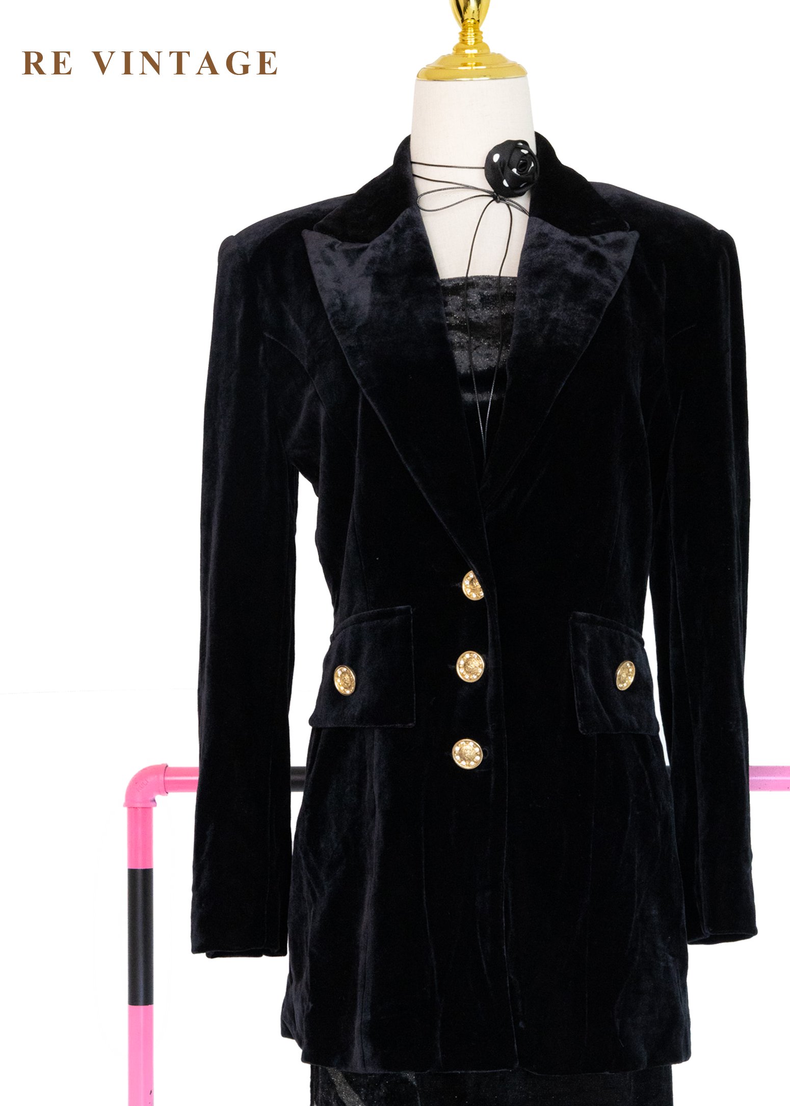 質感單品 - 金釦黑絨西裝外套