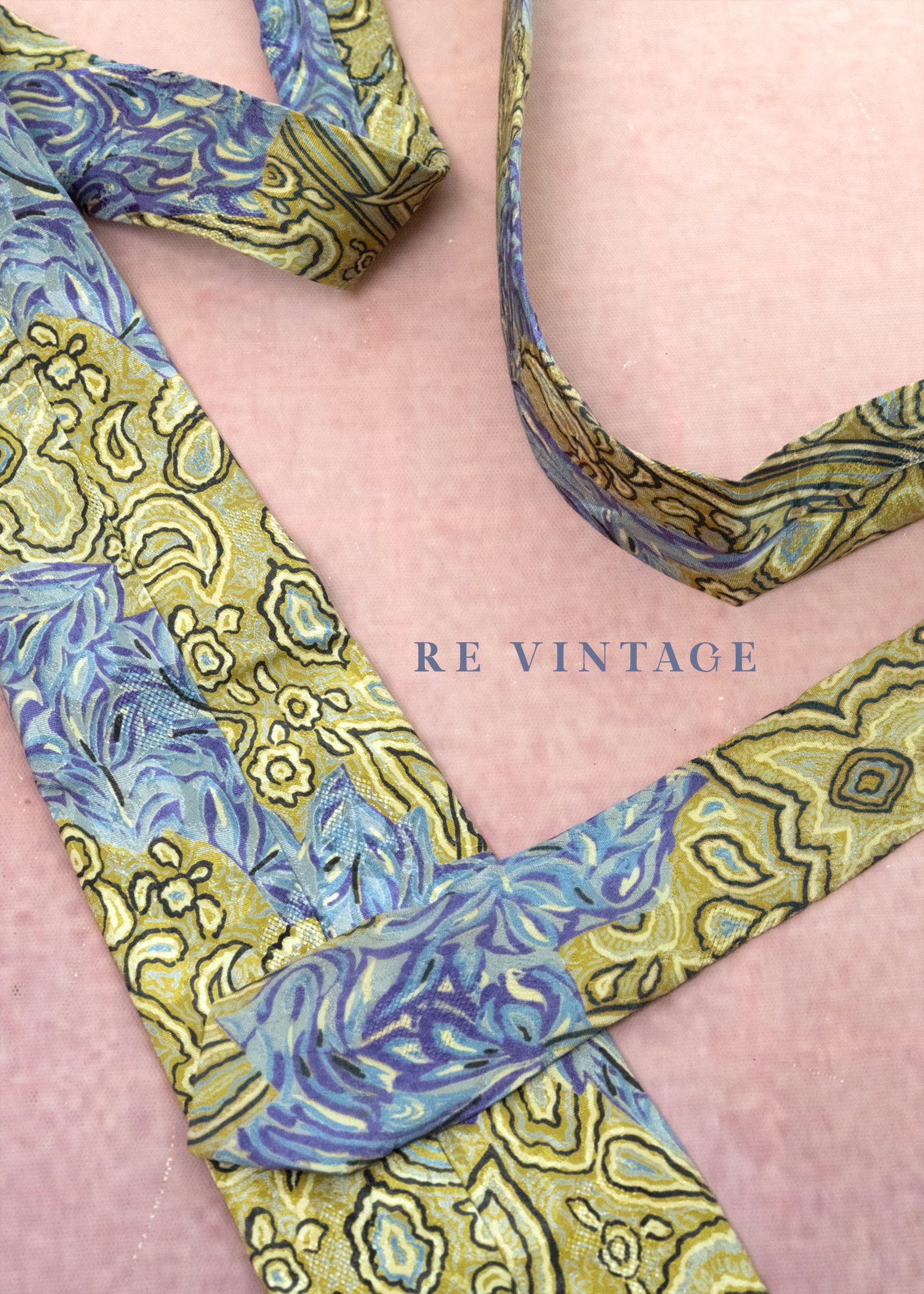 春天在領口綻放圖騰領帶