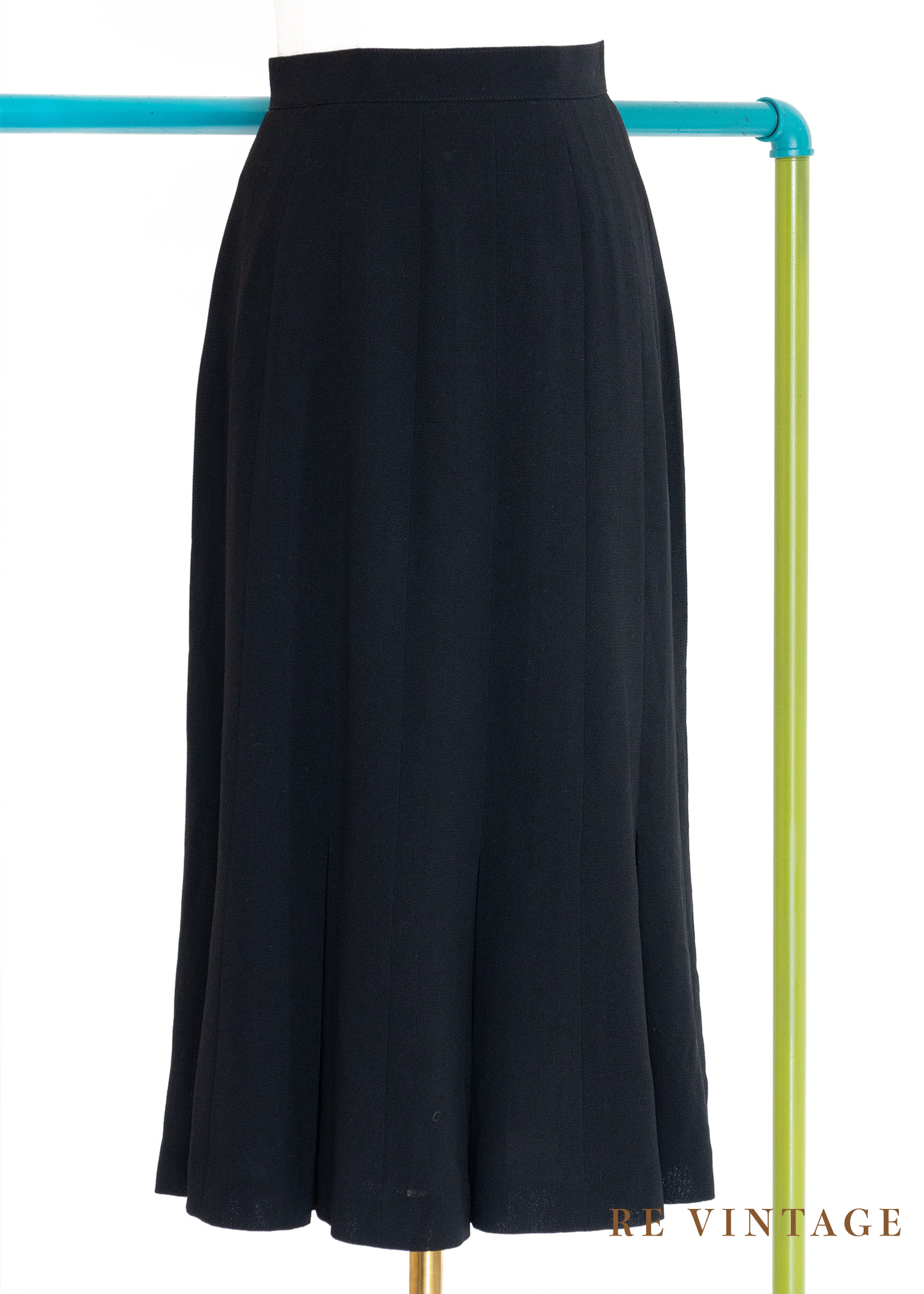 氣質單品- 黑色小魚尾質感及膝裙（23.5")