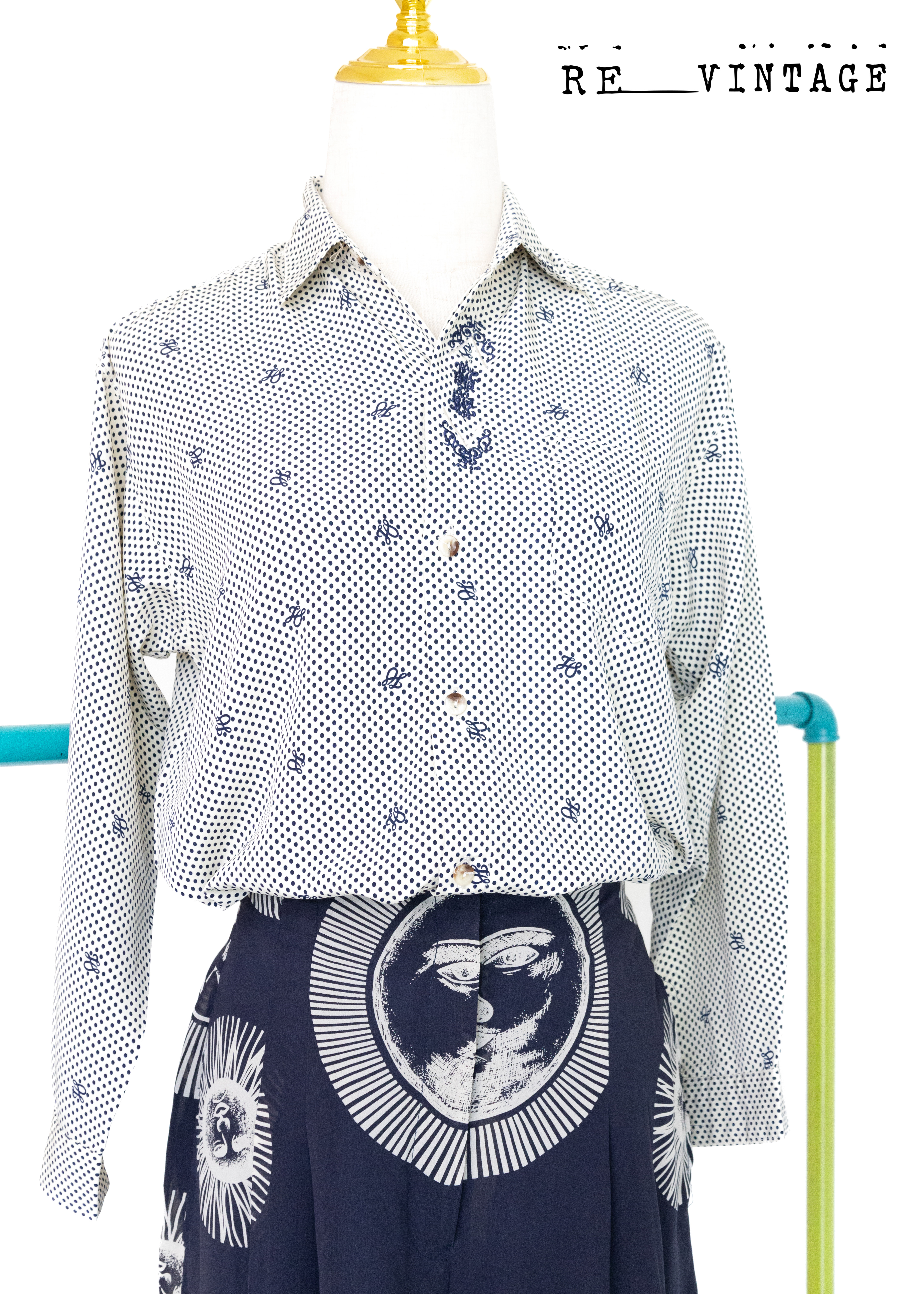 氣質米白藍點點輕薄襯衫