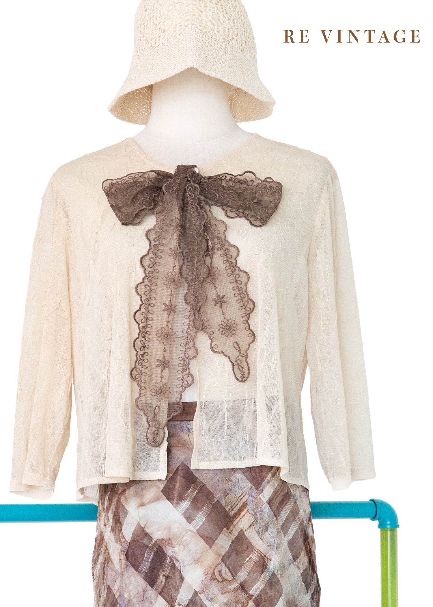 Buttercream 壓皺雙釦罩衫