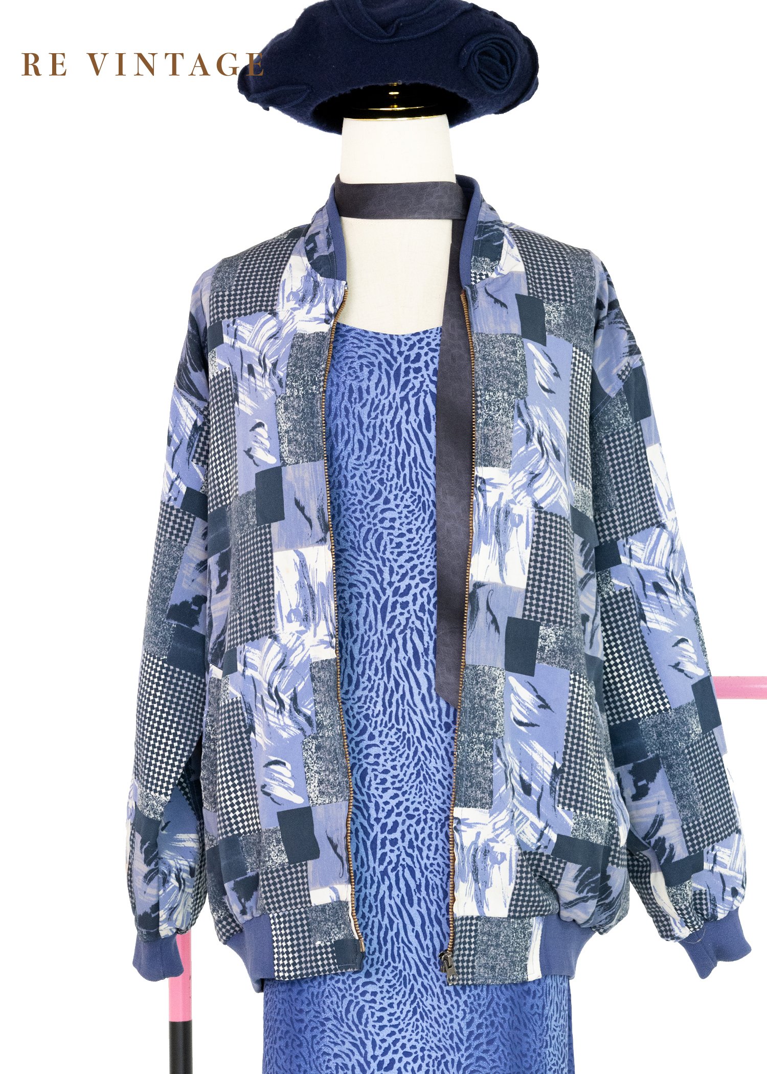 Canvas 裡的小花格紋薄款外套