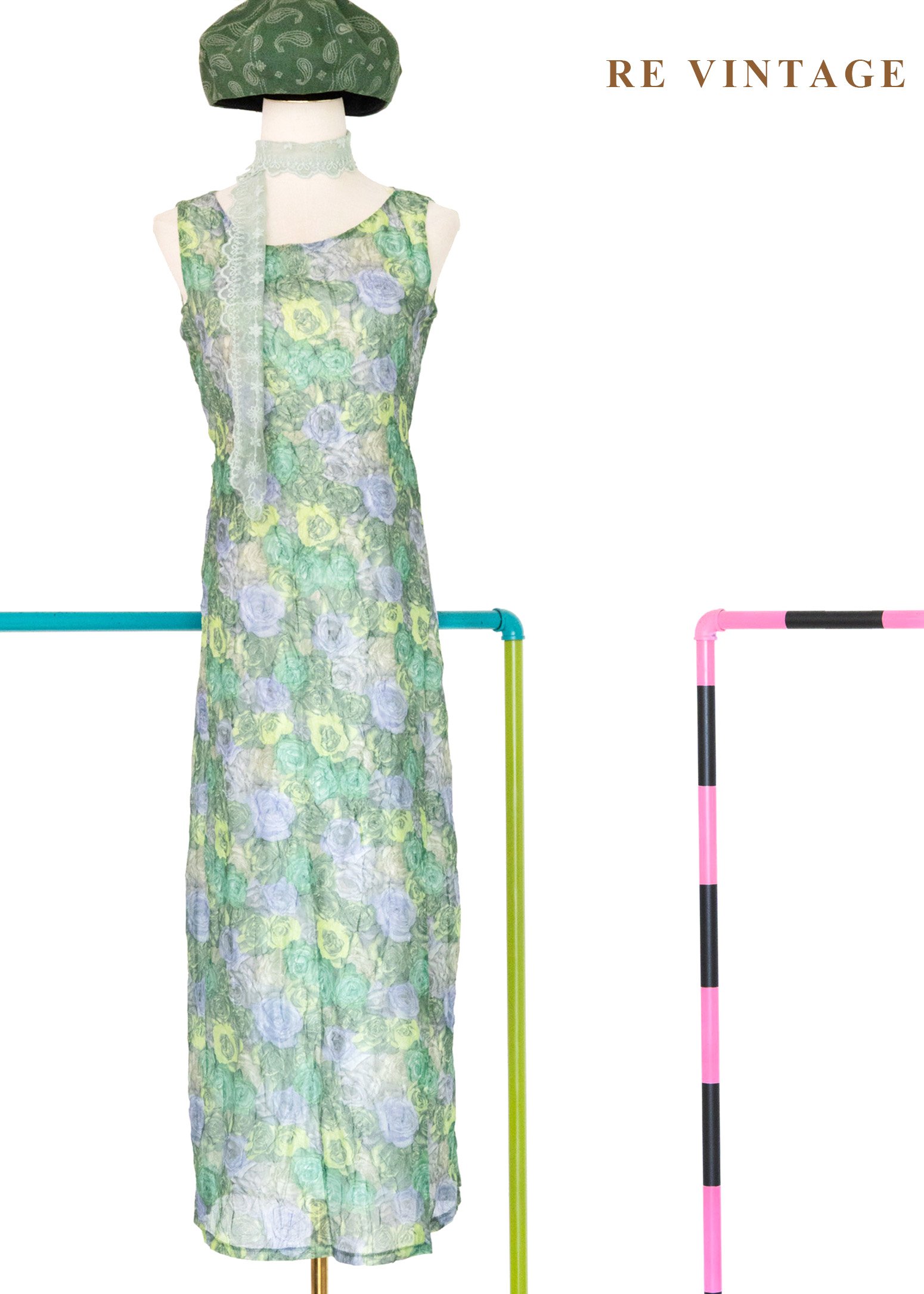 薄透柔和綠花園長洋裝