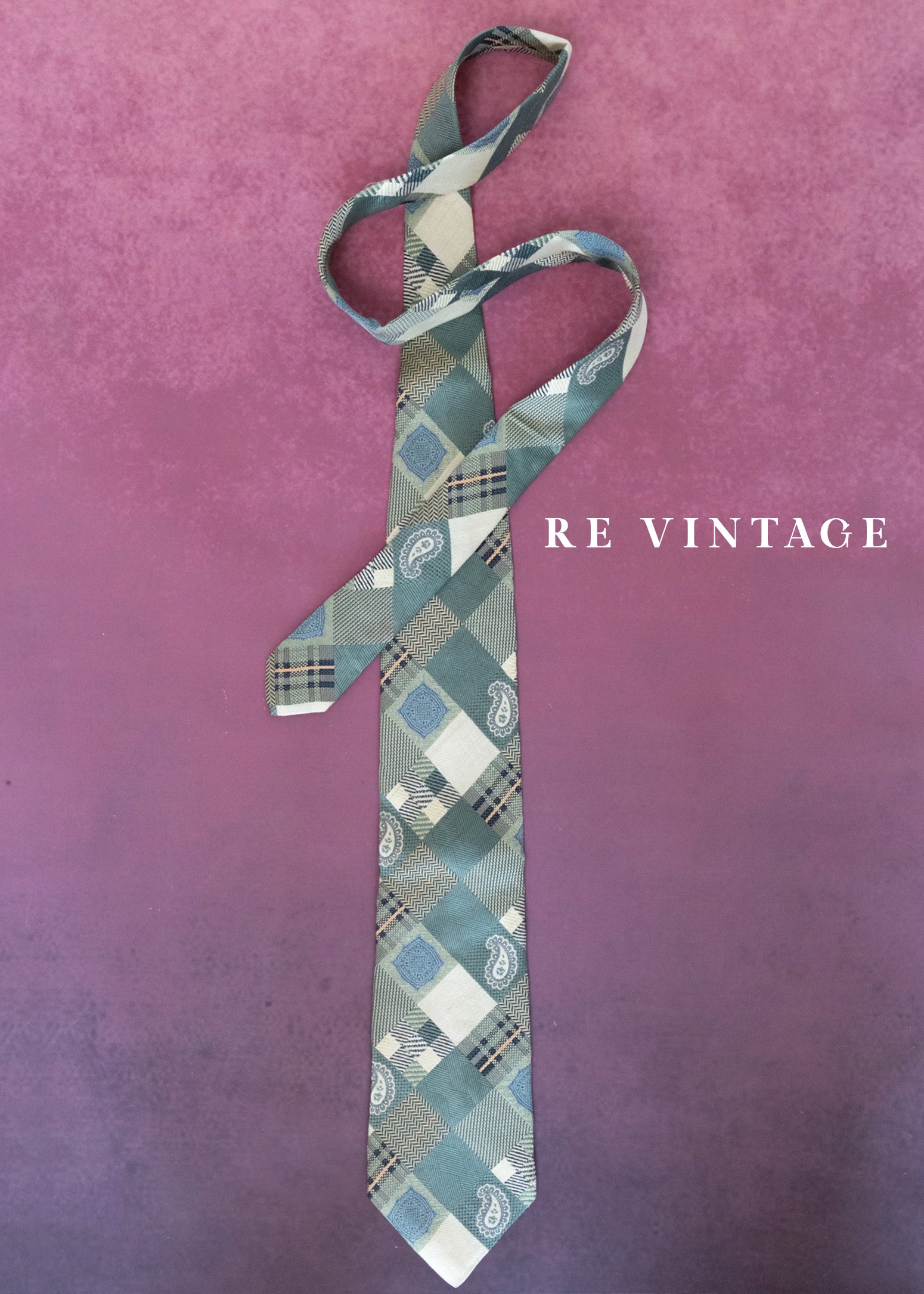 奶綠色變形蟲菱格紋領帶