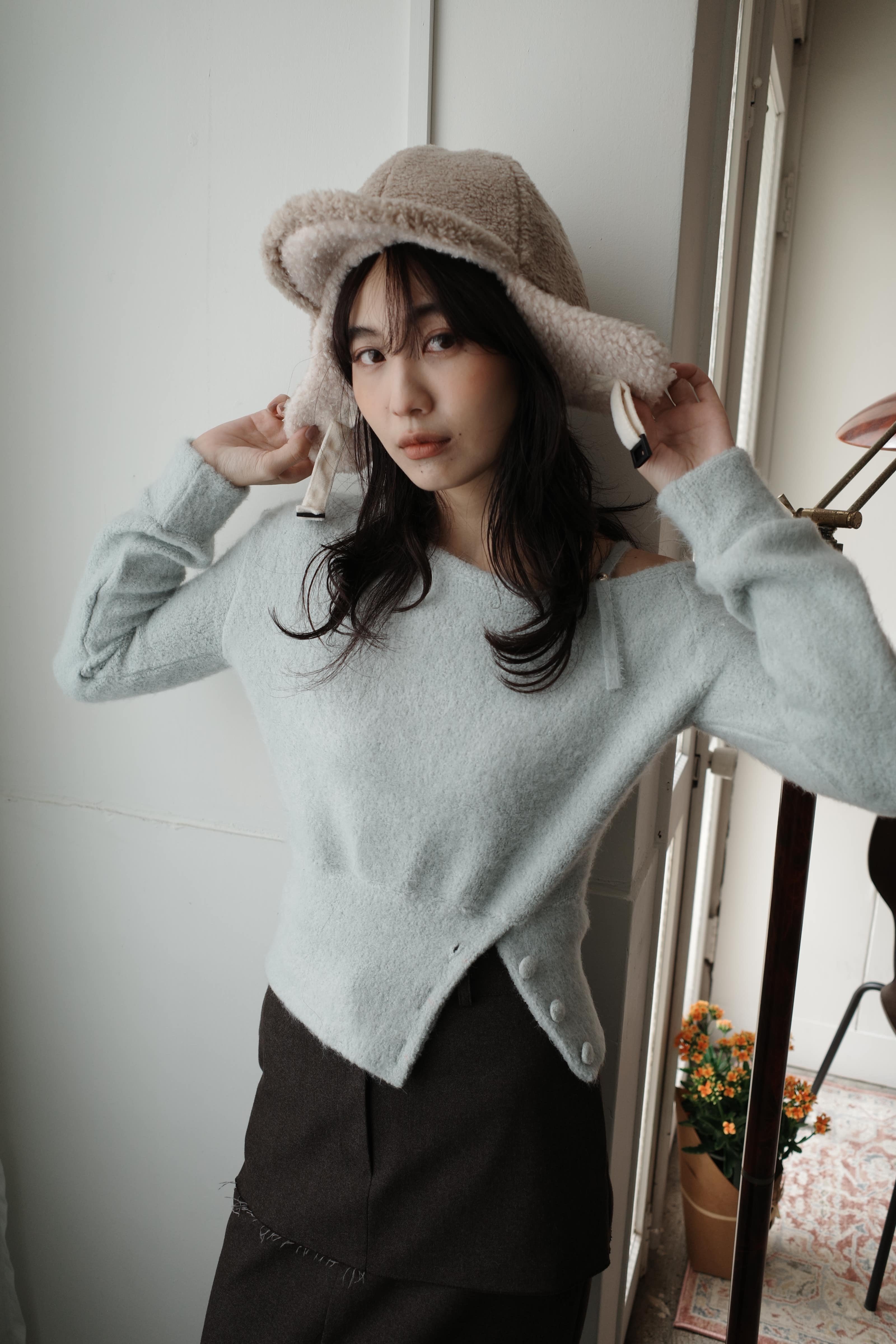 (hot) 磨毛單邊下開衩毛衣