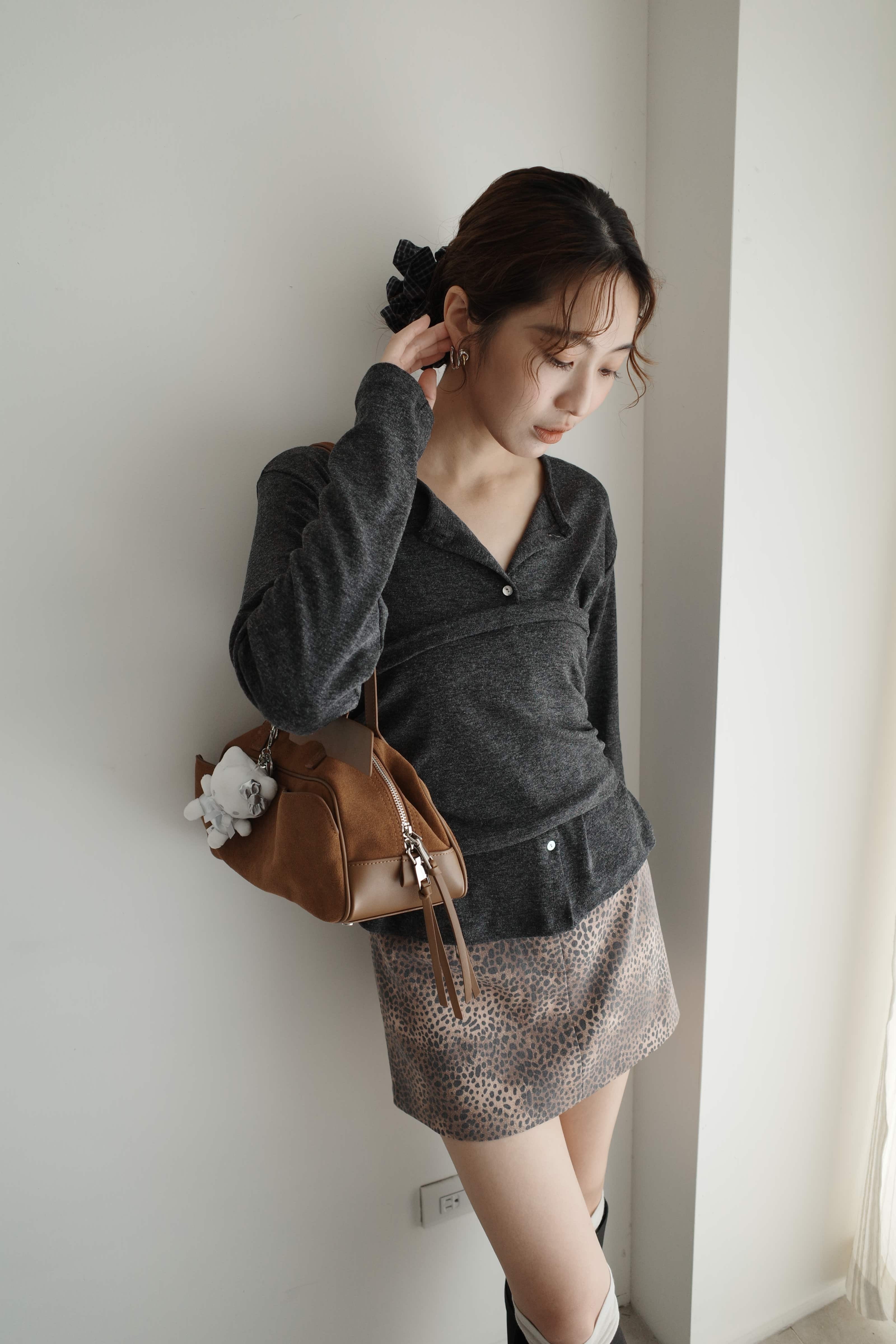 韓妞感滿滿！假兩件平口層次上衣