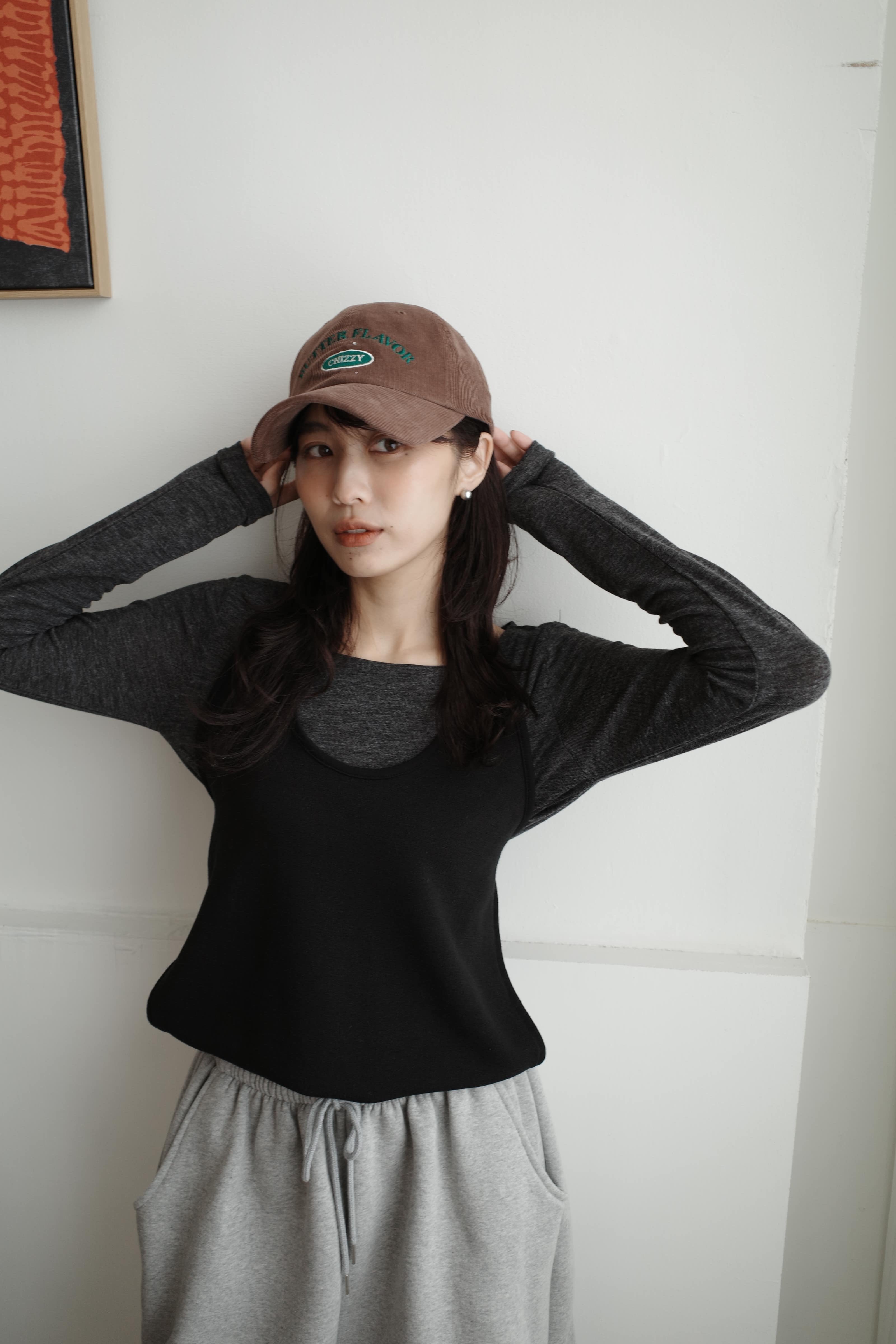 繞脖綁帶撞色假兩件上衣