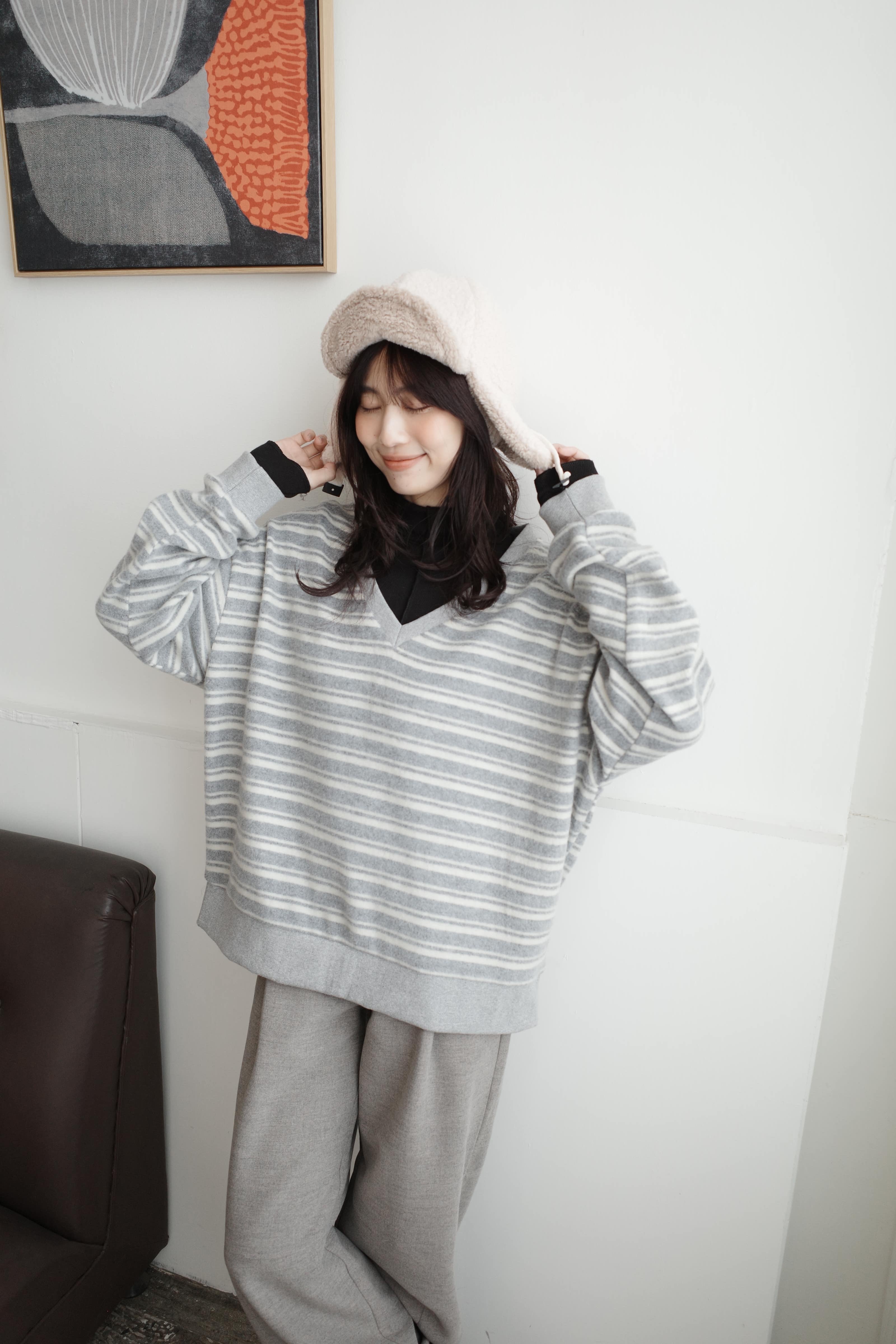 軟毛條紋開Ｖ舒服衛衣