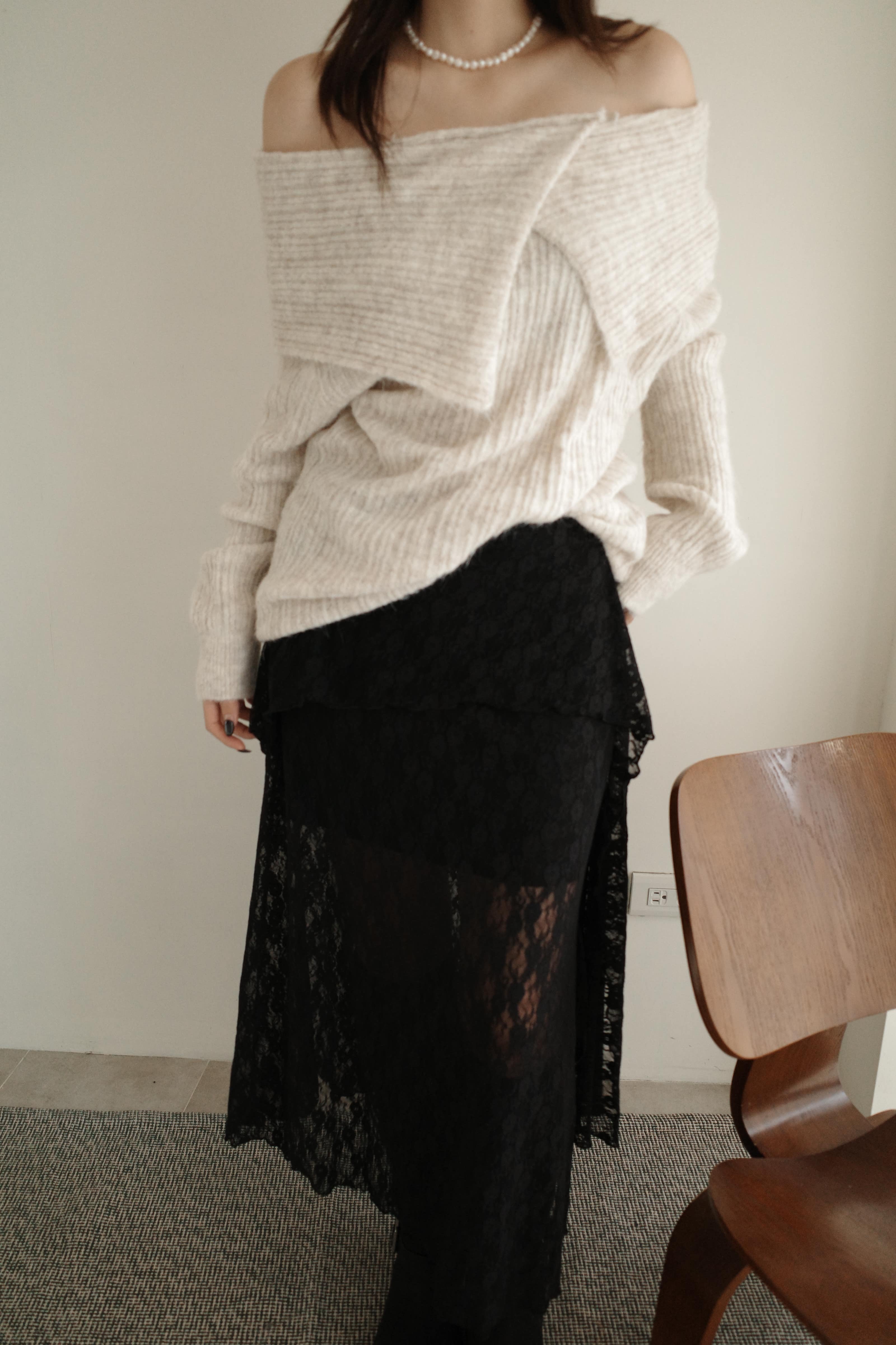 層次透膚側垂帶蕾絲半裙