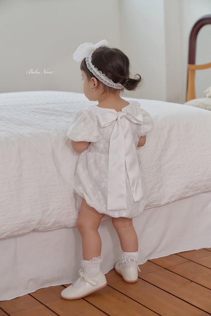 ribbon壓紋澎袖包屁衣(2color)