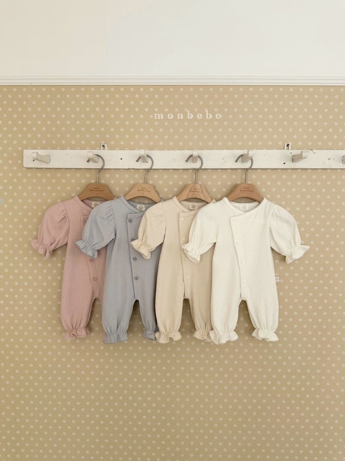 小刺繡花捲邊新生兒服