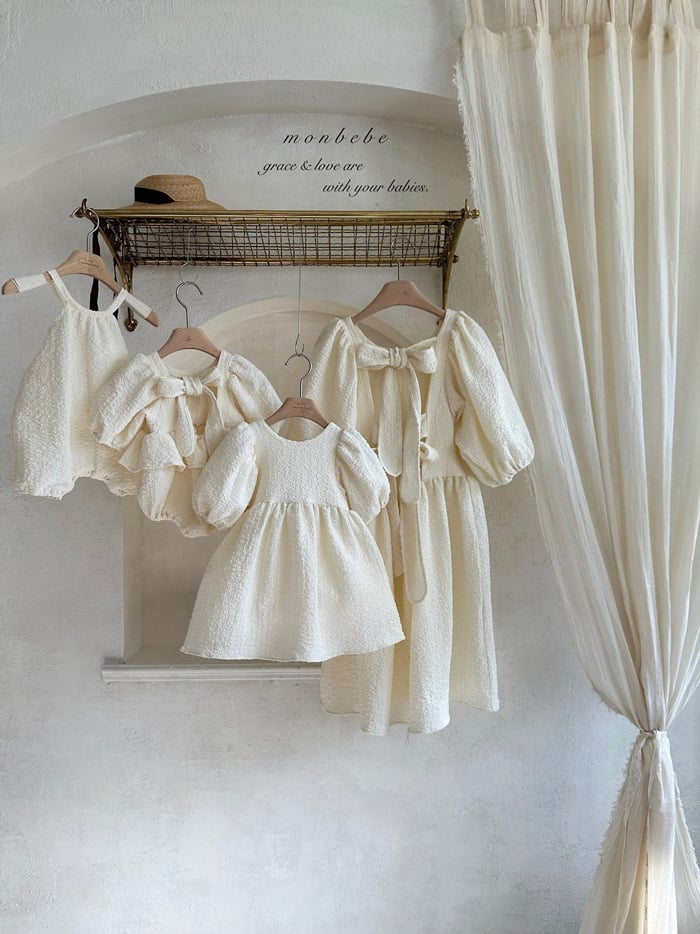 高雅馥列白親子裝