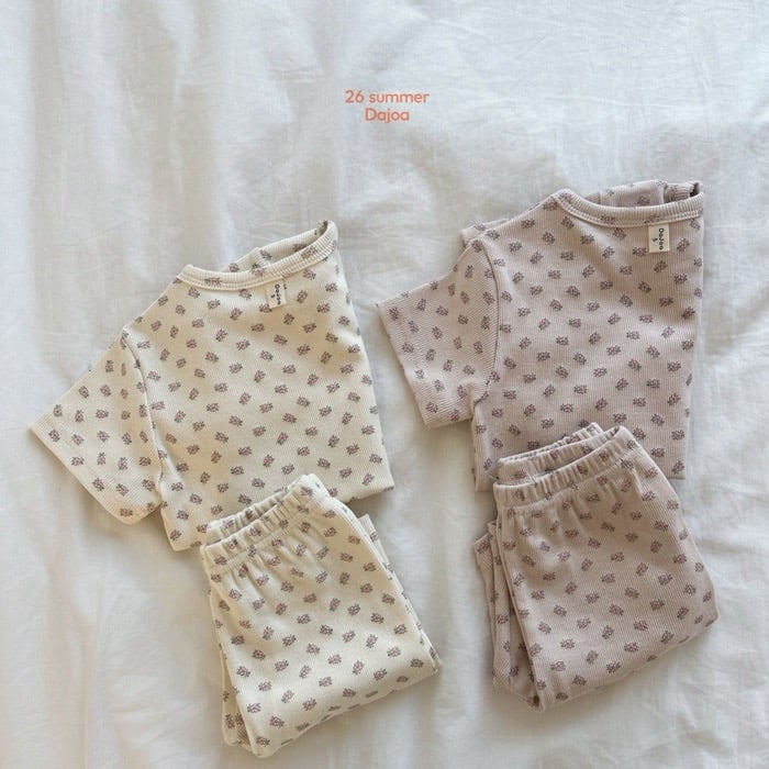 水繪感花朵上衣+6分褲套裝(2color)