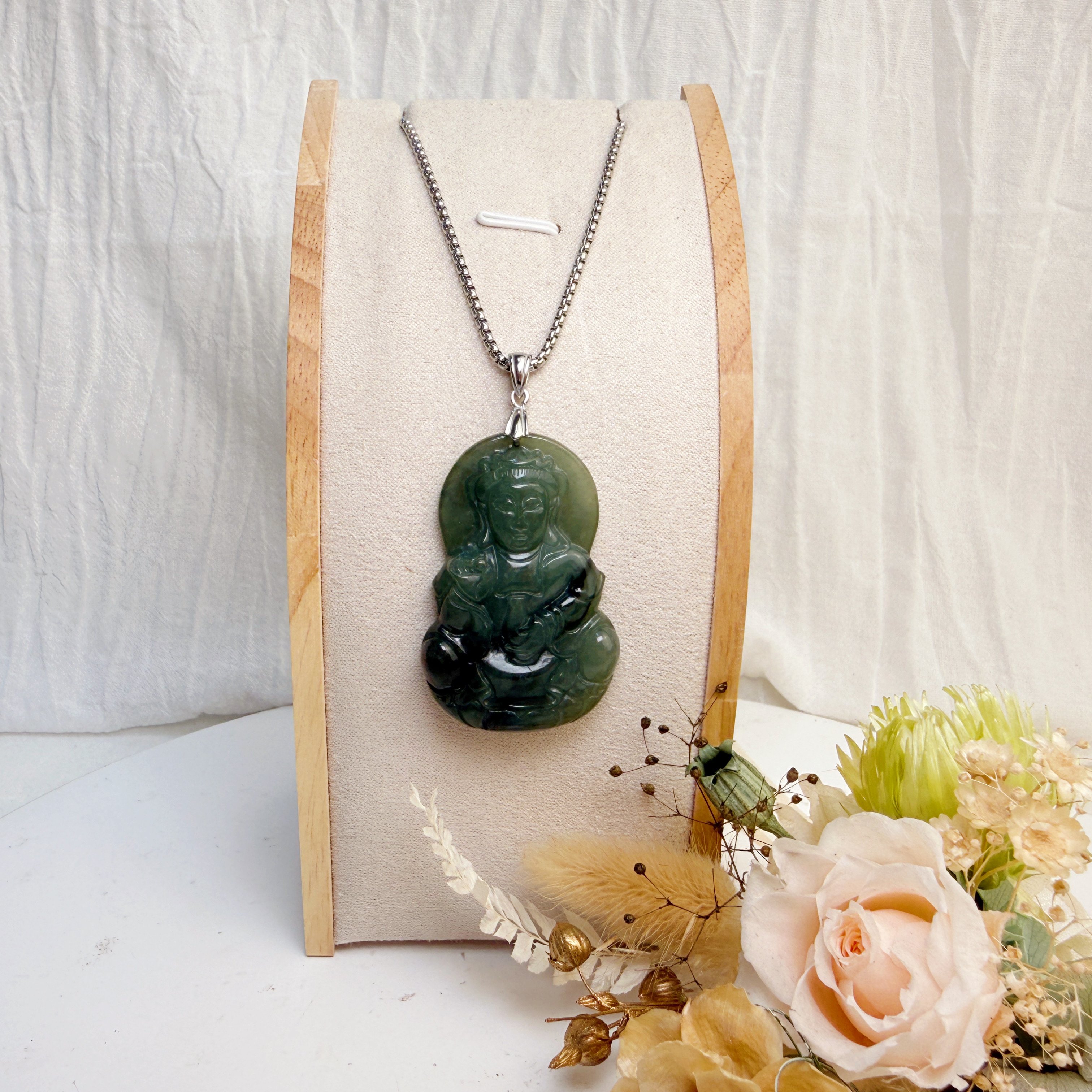 吉祥平安/玉觀音-《緬甸玉油青翡翠觀音項鍊》