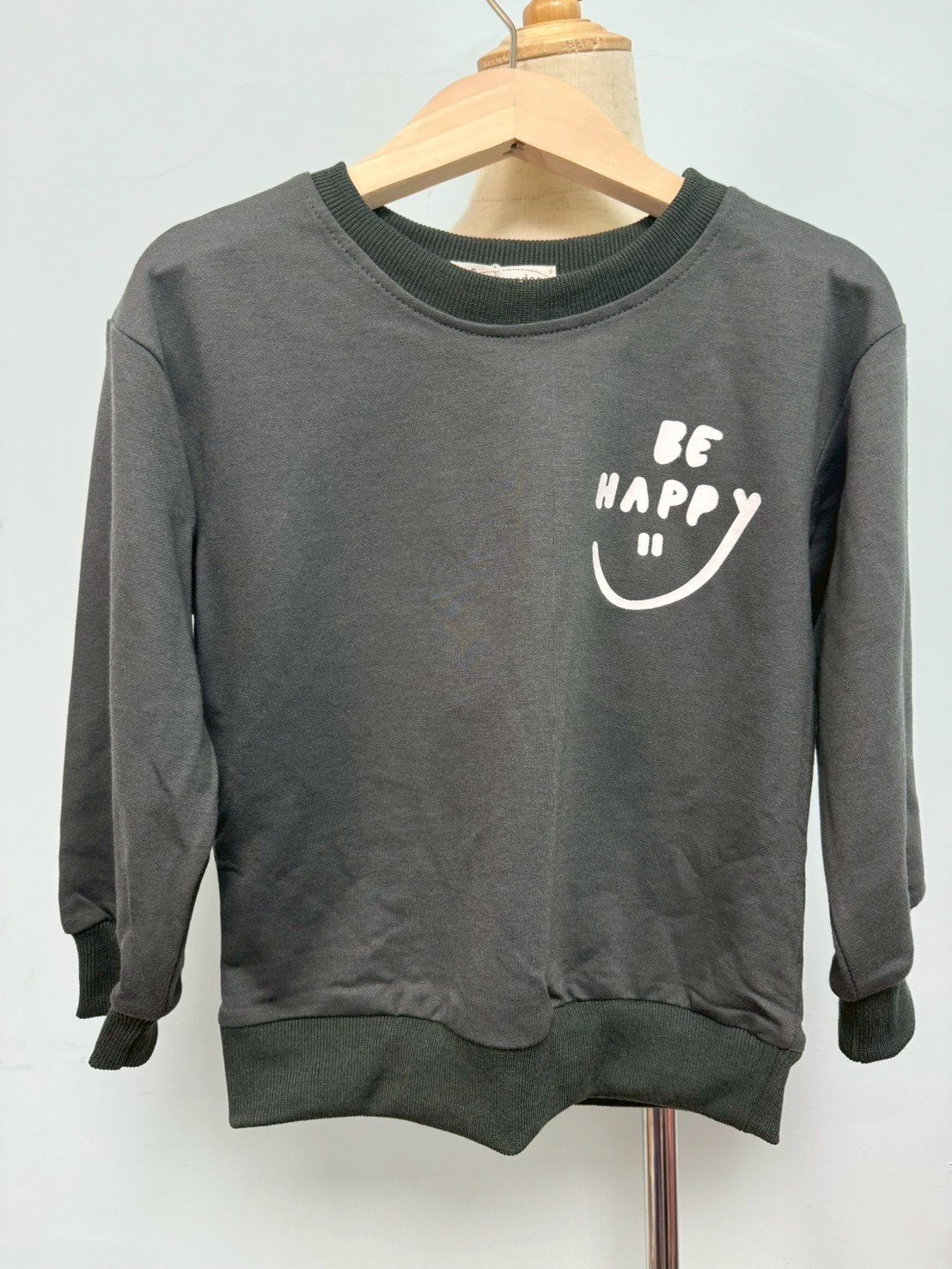 【Be Happy Smile 薄◆毛圈◆深灰色.後背彩色微笑圈｜薄衛衣】