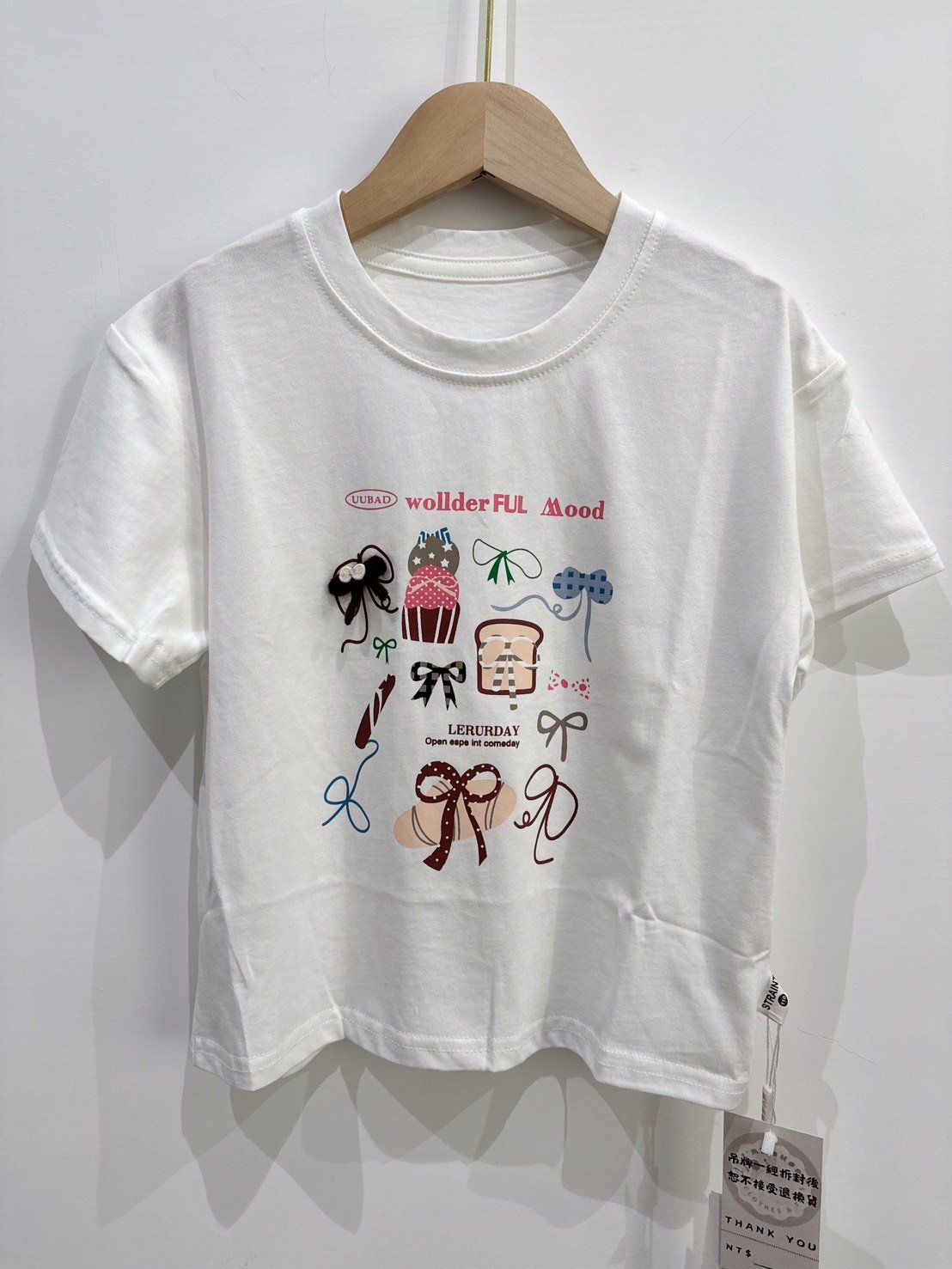 【WONDERFUL MOOD｜手繪蝴蝶結白色｜短T】