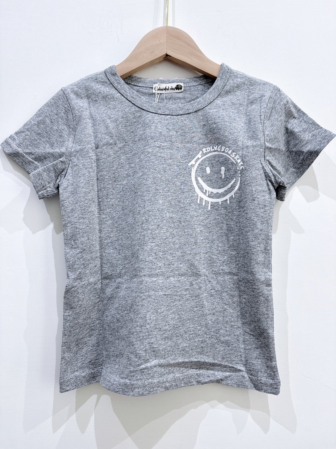 【Smile Skateboard前微笑後滑板塗鴉風｜短T】