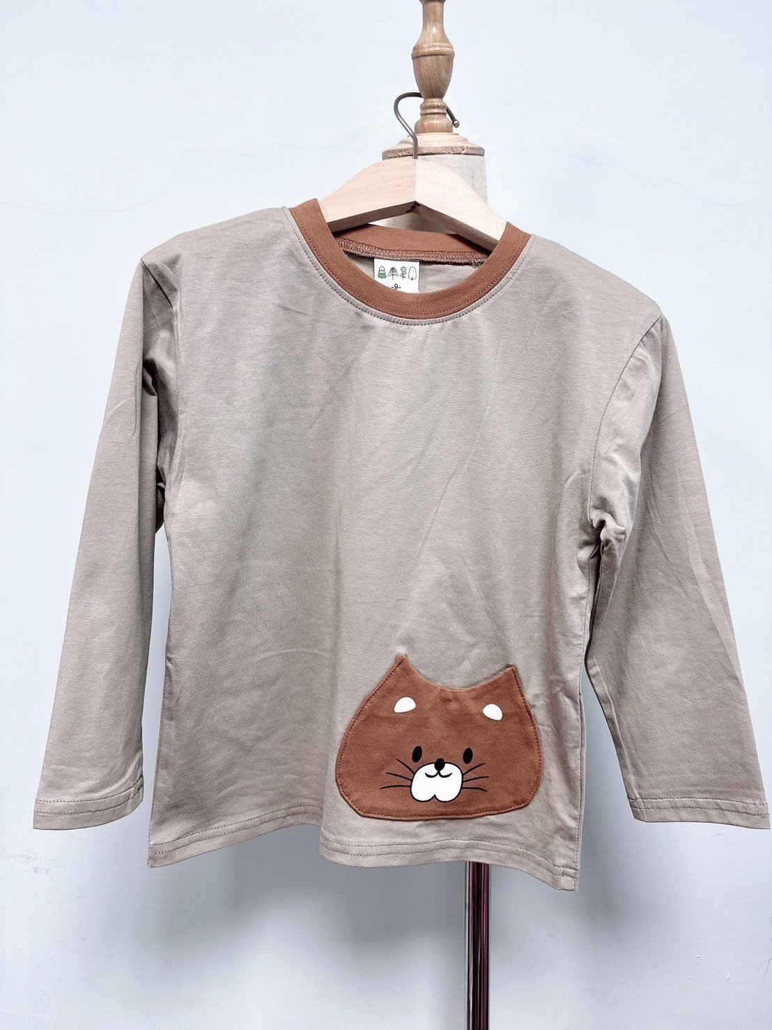 【Cat Pocket 韓系◆精棉◆咖綠色.可愛貓咪小口袋｜薄長T】
