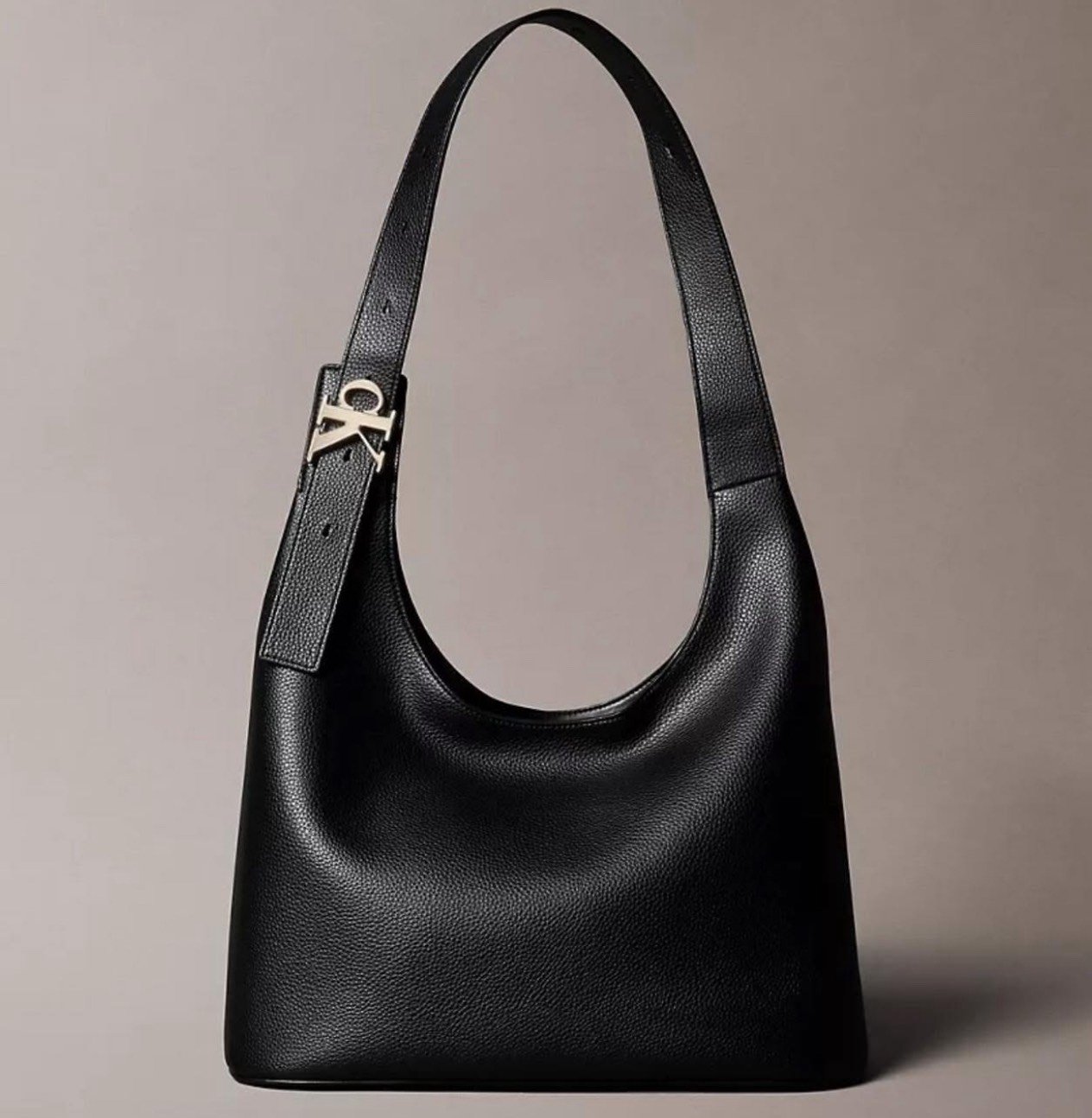 Calvin Klein 大號Hobo腋下包