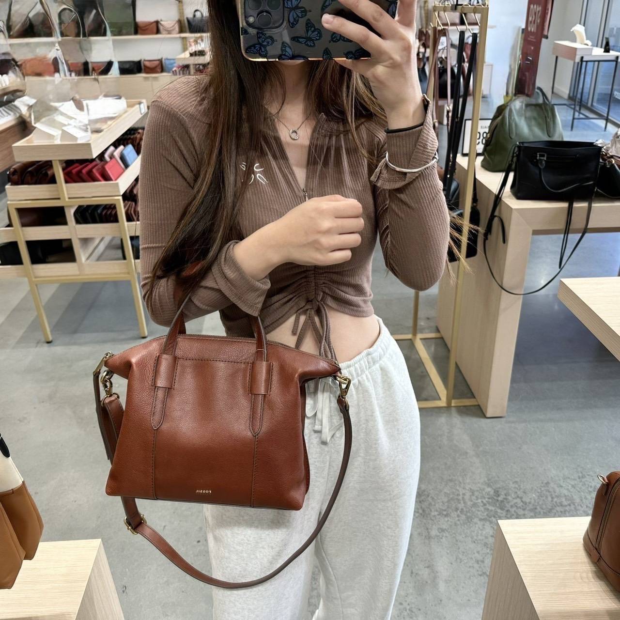 🇺🇸美國代購— Fossil 真皮水餃包焦糖色 🇺🇸美國代購— Fossil 真皮水餃包焦糖色