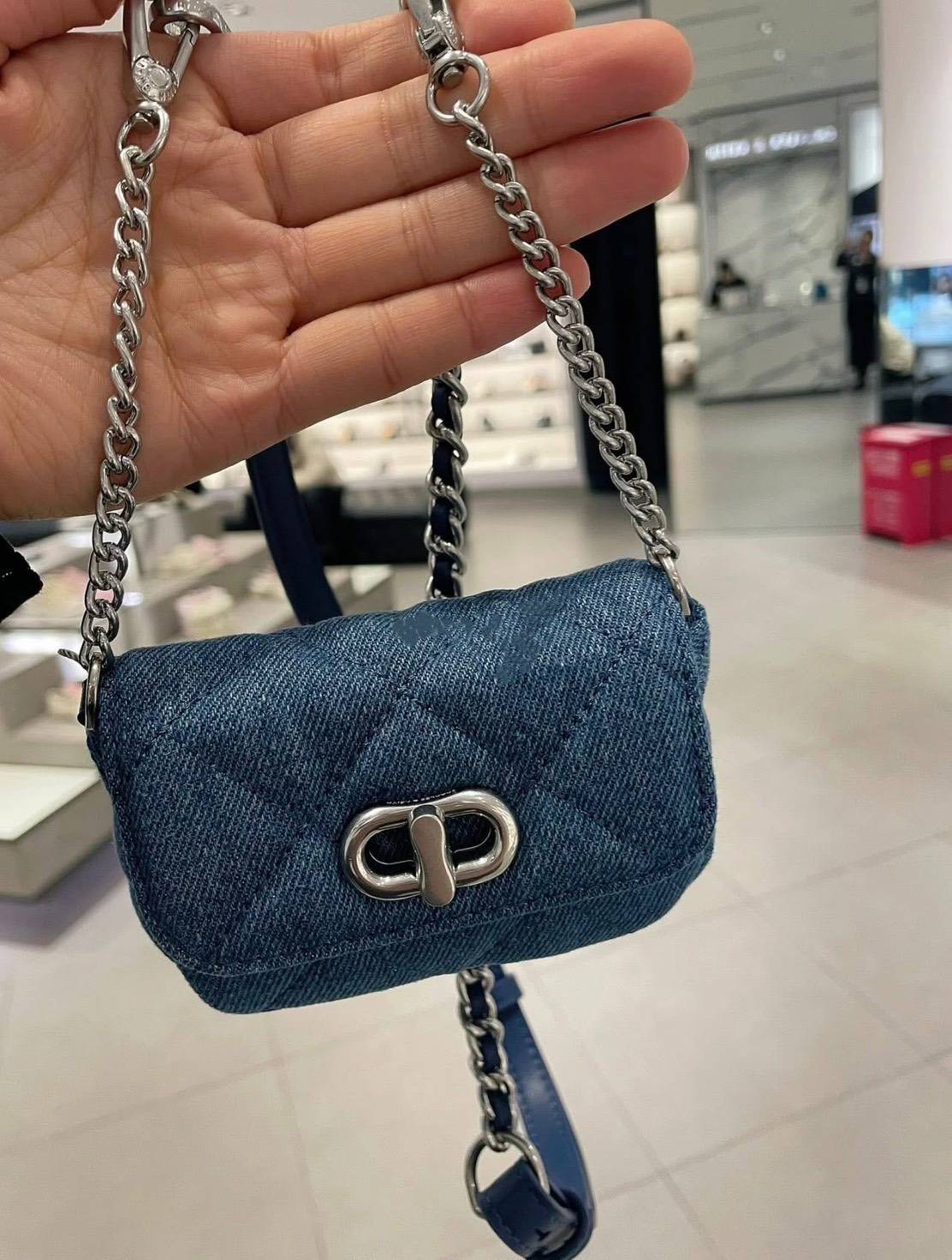 CHARLES & KEITH 小香風後背包附小廢包（已匯款訂金）