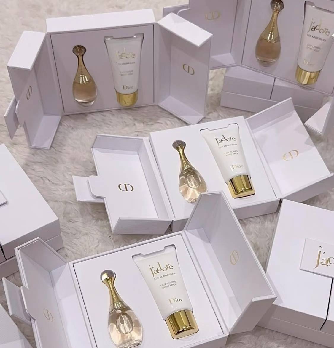 DIOR 迪奧 真我宣言 女性淡香精 香氛禮盒組  （淡香精 5ML＋身體乳 20ML）