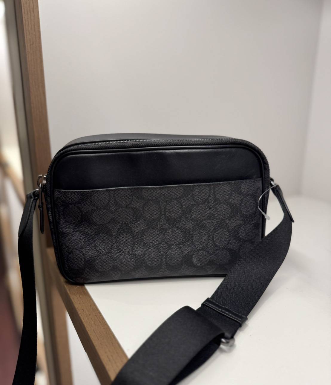 Coach Graham 男仕雙層相機包(已匯款訂金) Coach Graham 男仕雙層相機包(已匯款訂金)