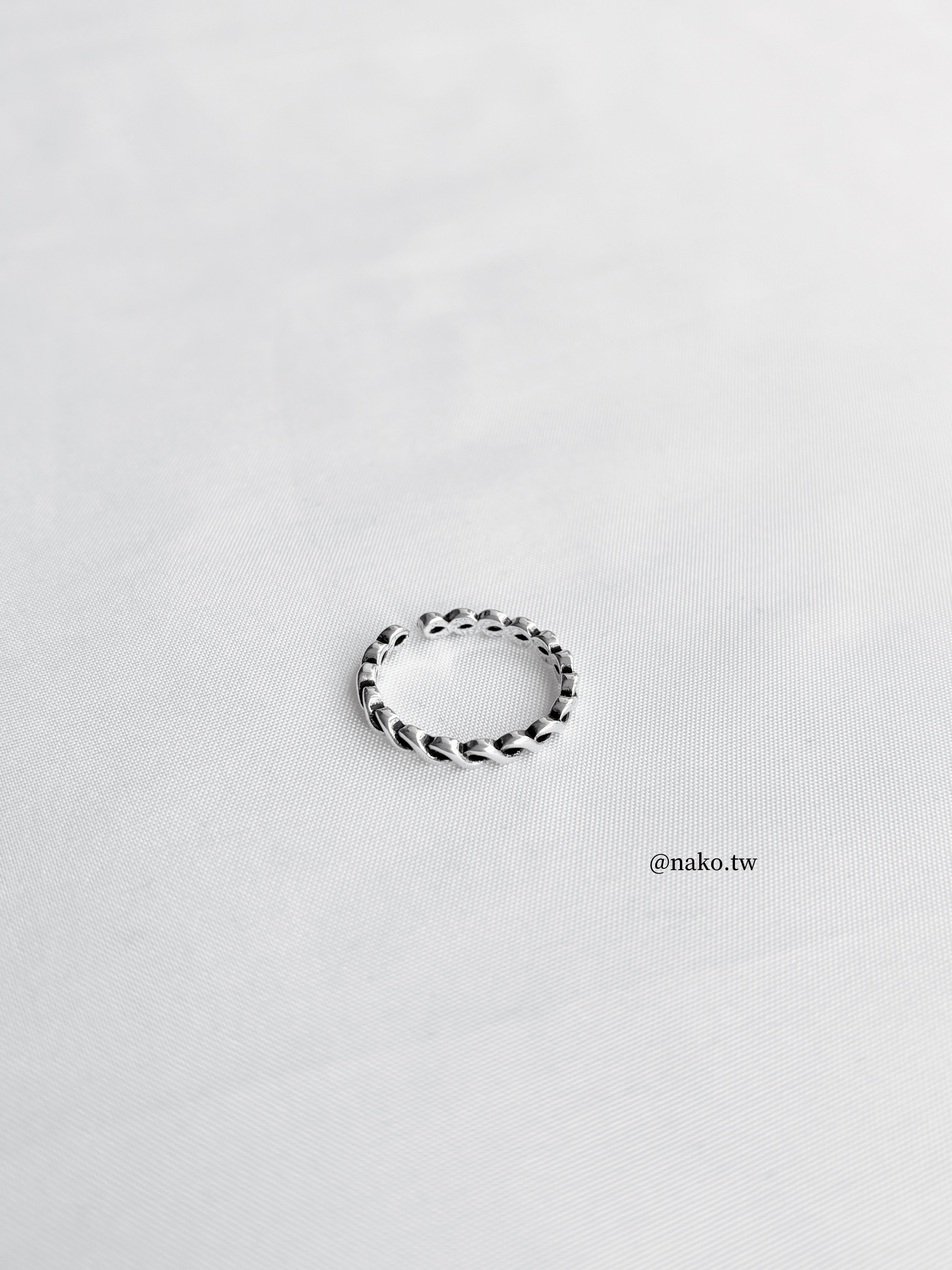 細款鏤空鎖鏈開口戒指