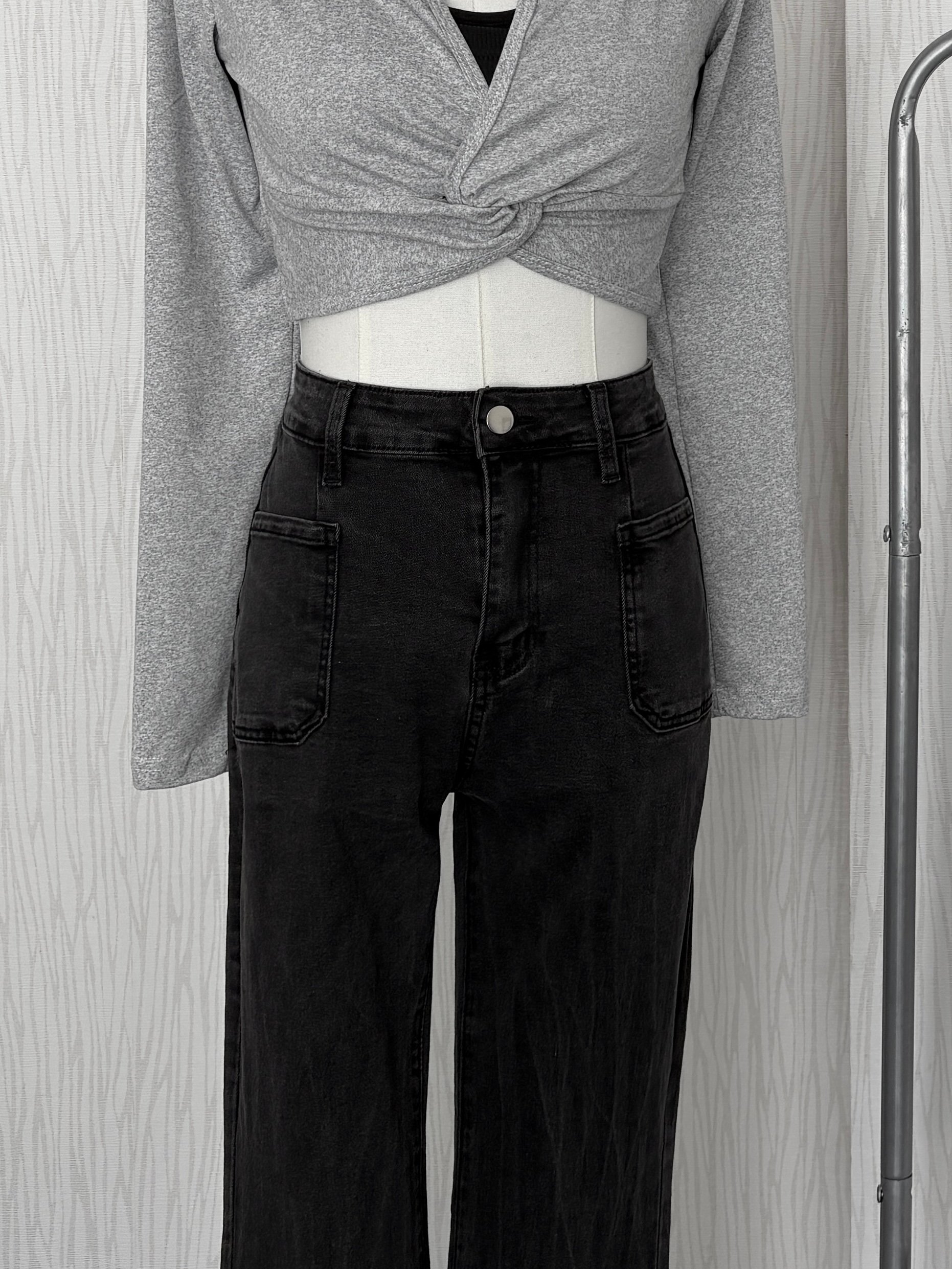 薄款豎刷痕碳灰色方口袋牛仔喇叭褲