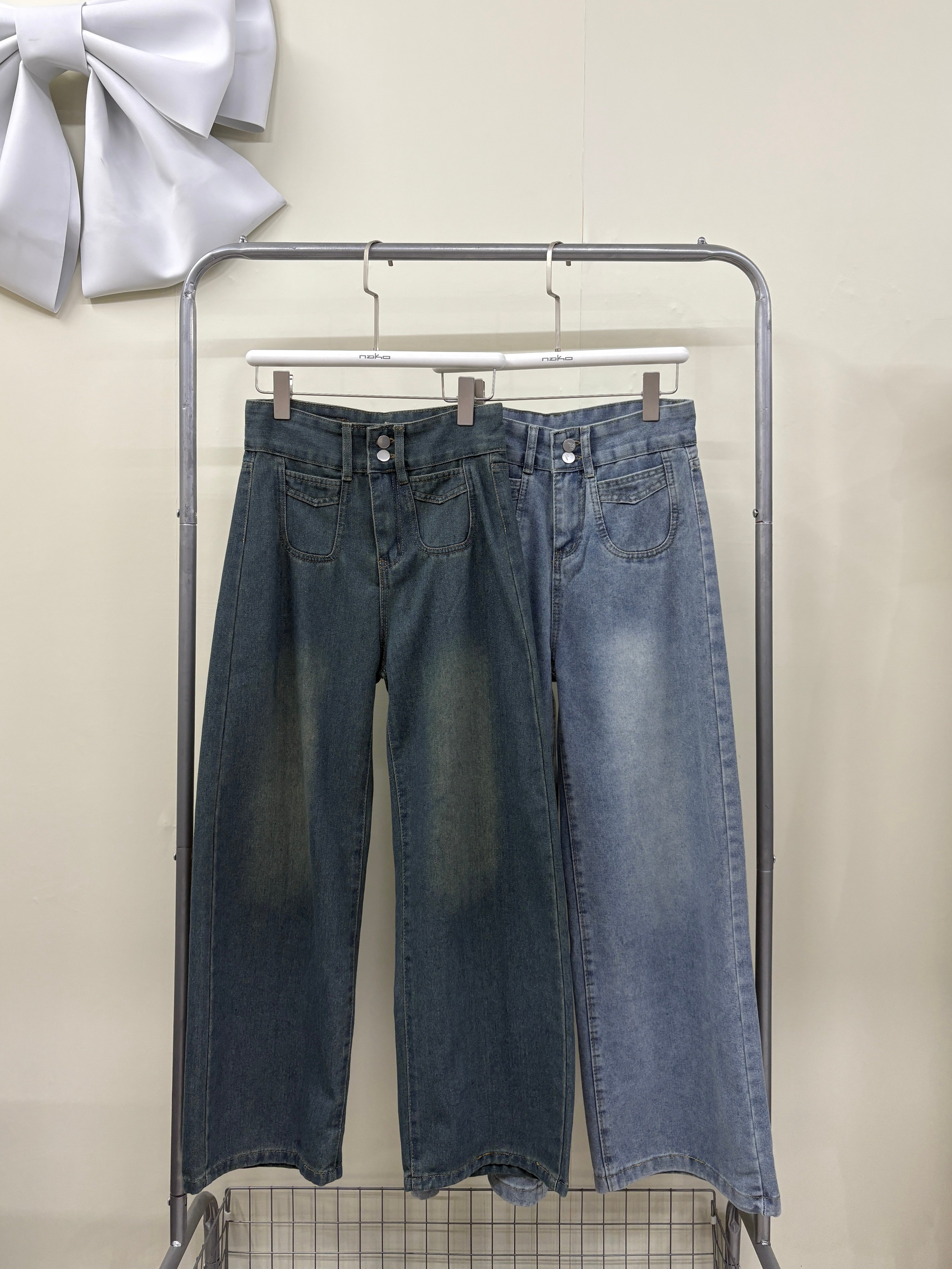 【現貨】雙釦方口袋直筒牛仔寬褲