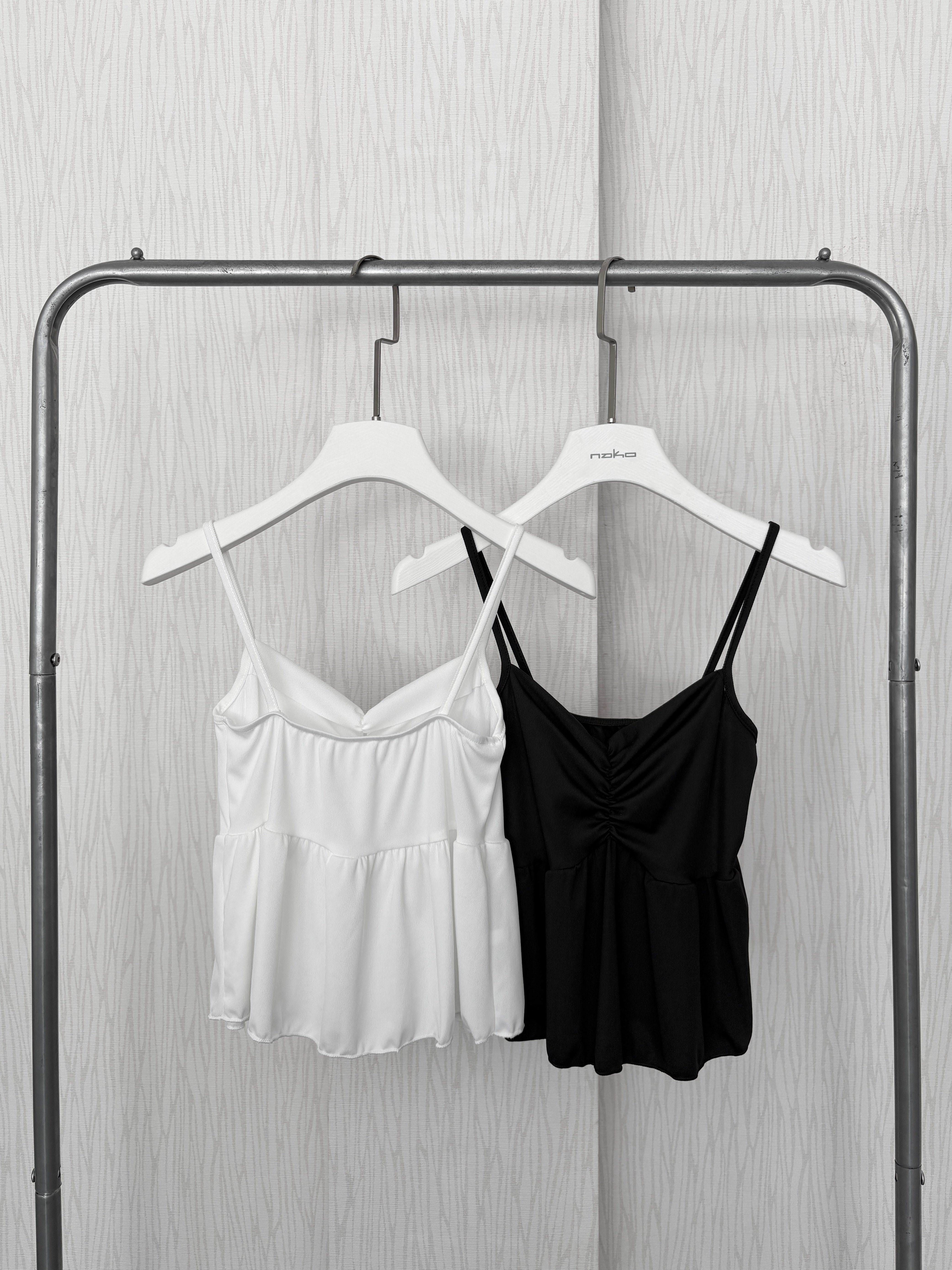 超薄細肩胸抓摺直坑紋彈性涼感背心