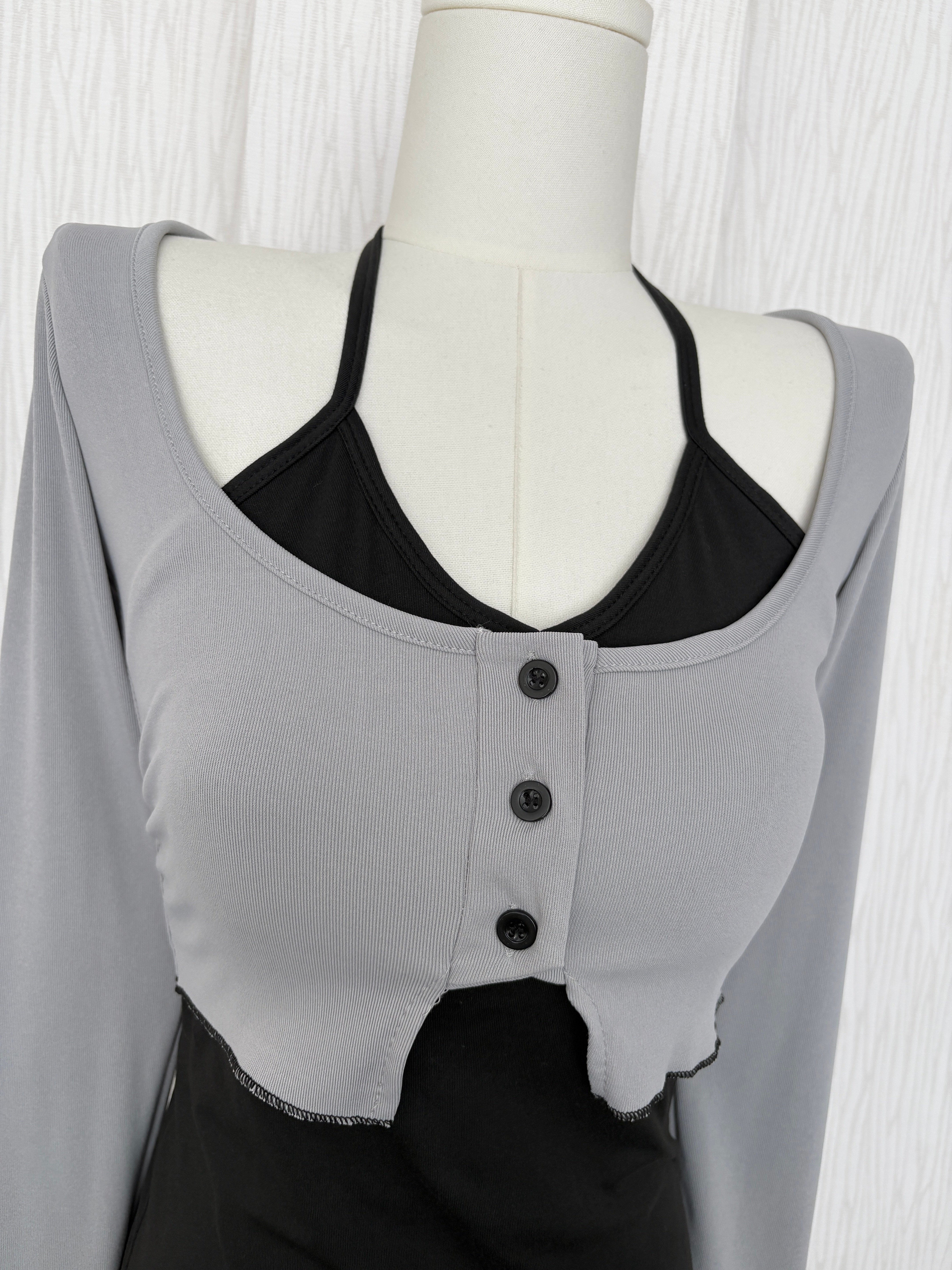 三扣黑邊超短版冰山灰彈性涼感上衣