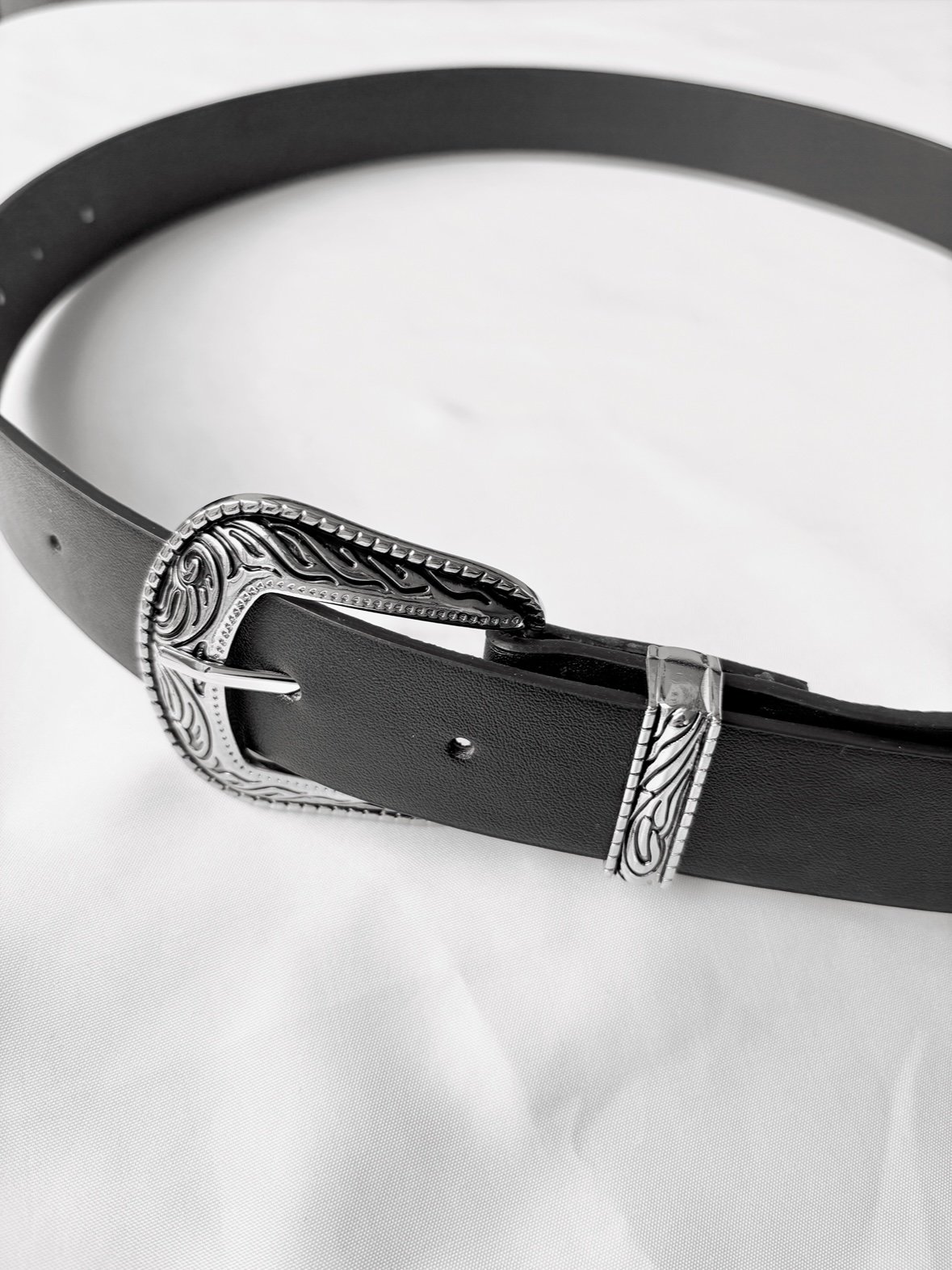 Y2K黑銀雕花釦皮帶