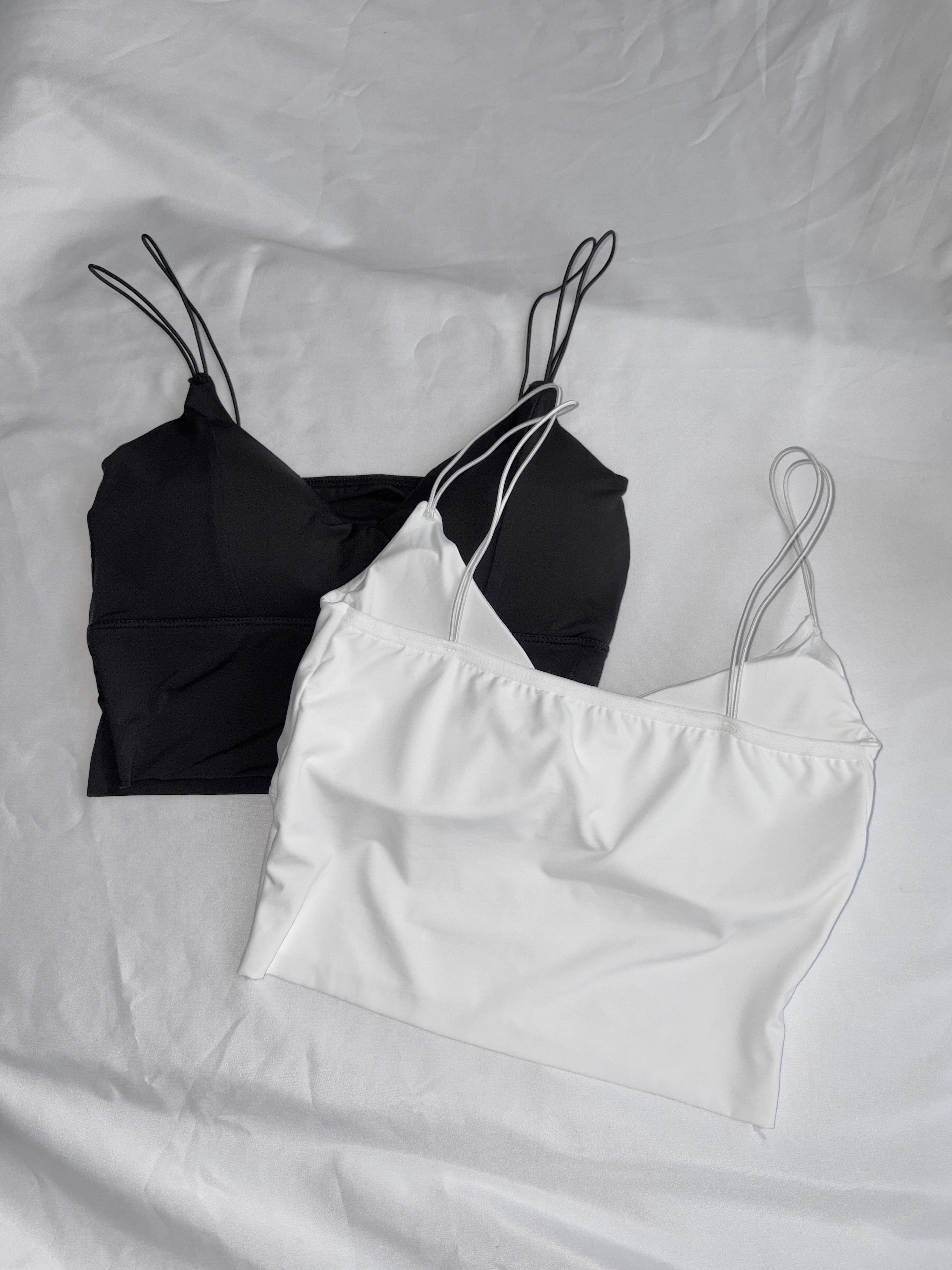 超薄冰絲雙細肩V罩杯背心