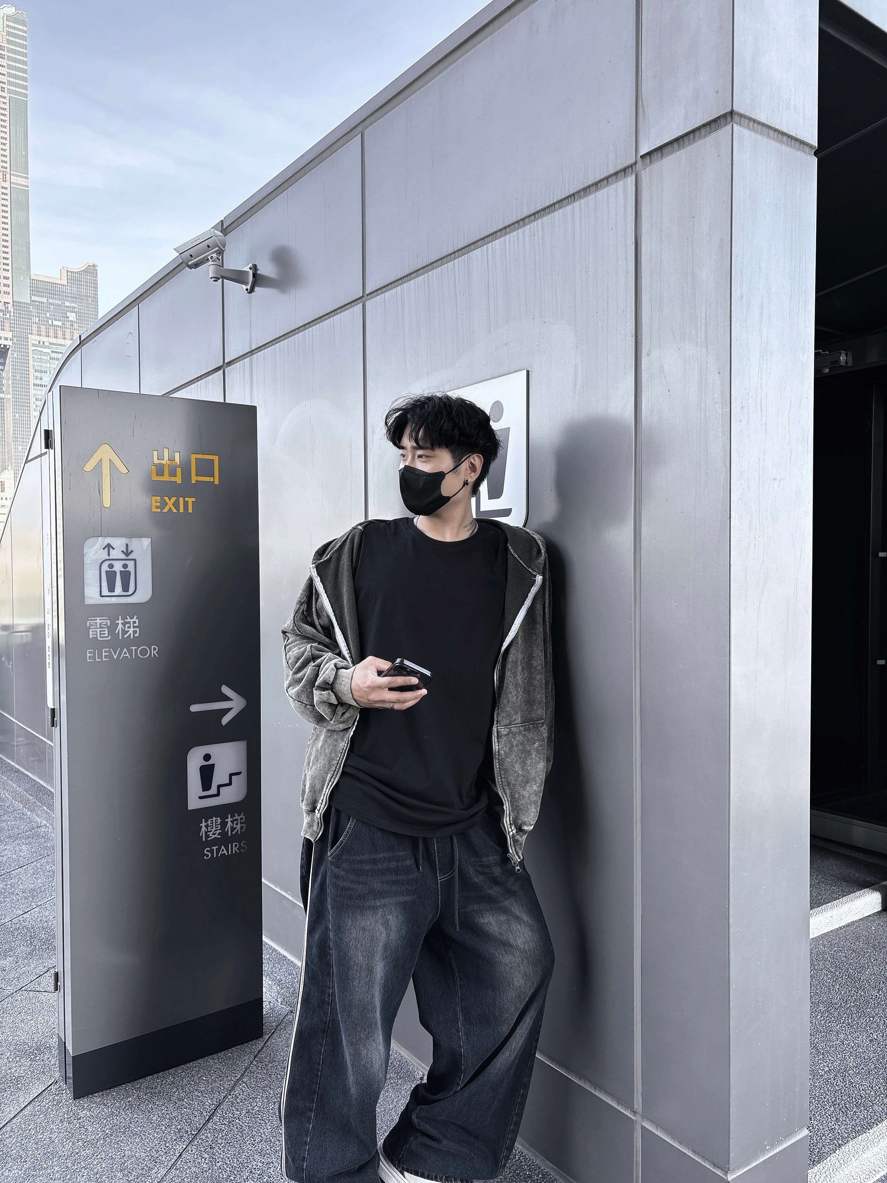 正韓🇰🇷酷帥水洗色連帽寬鬆棉外套 正韓🇰🇷酷帥水洗色連帽寬鬆棉外套