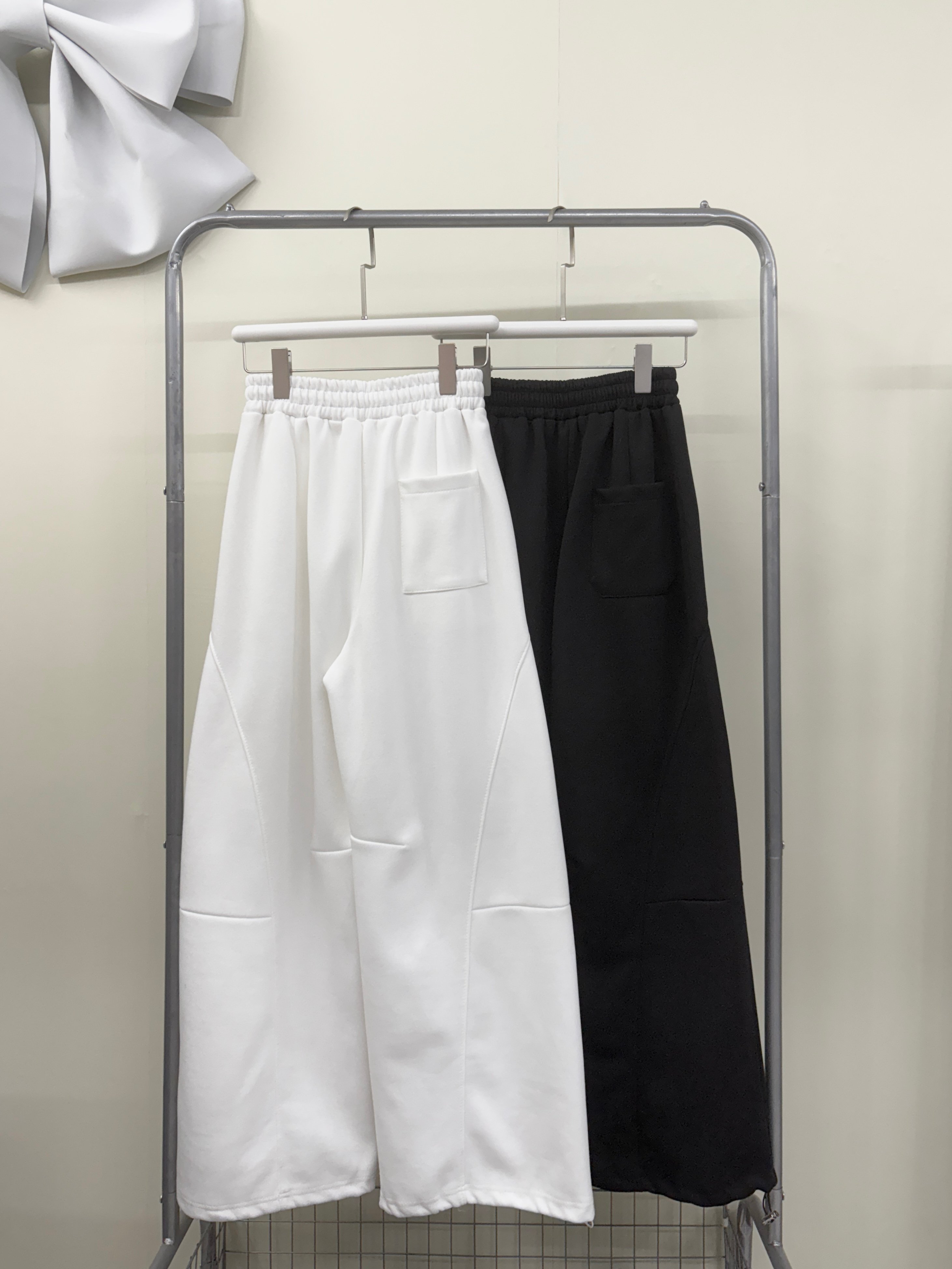 簡約鬆緊內抽繩彎刀棉褲