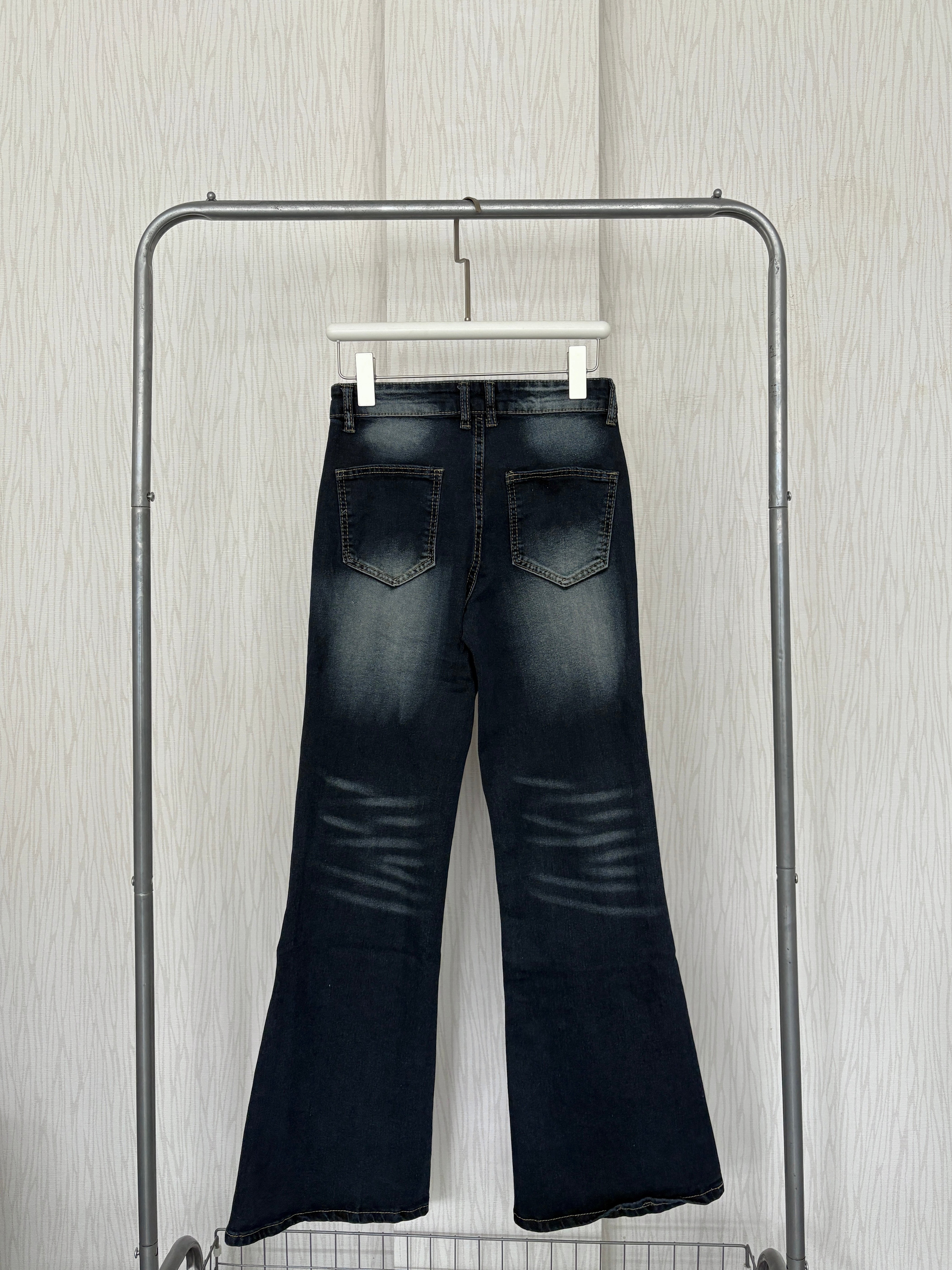 刷白抓痕深原色藍中低腰牛仔喇叭褲