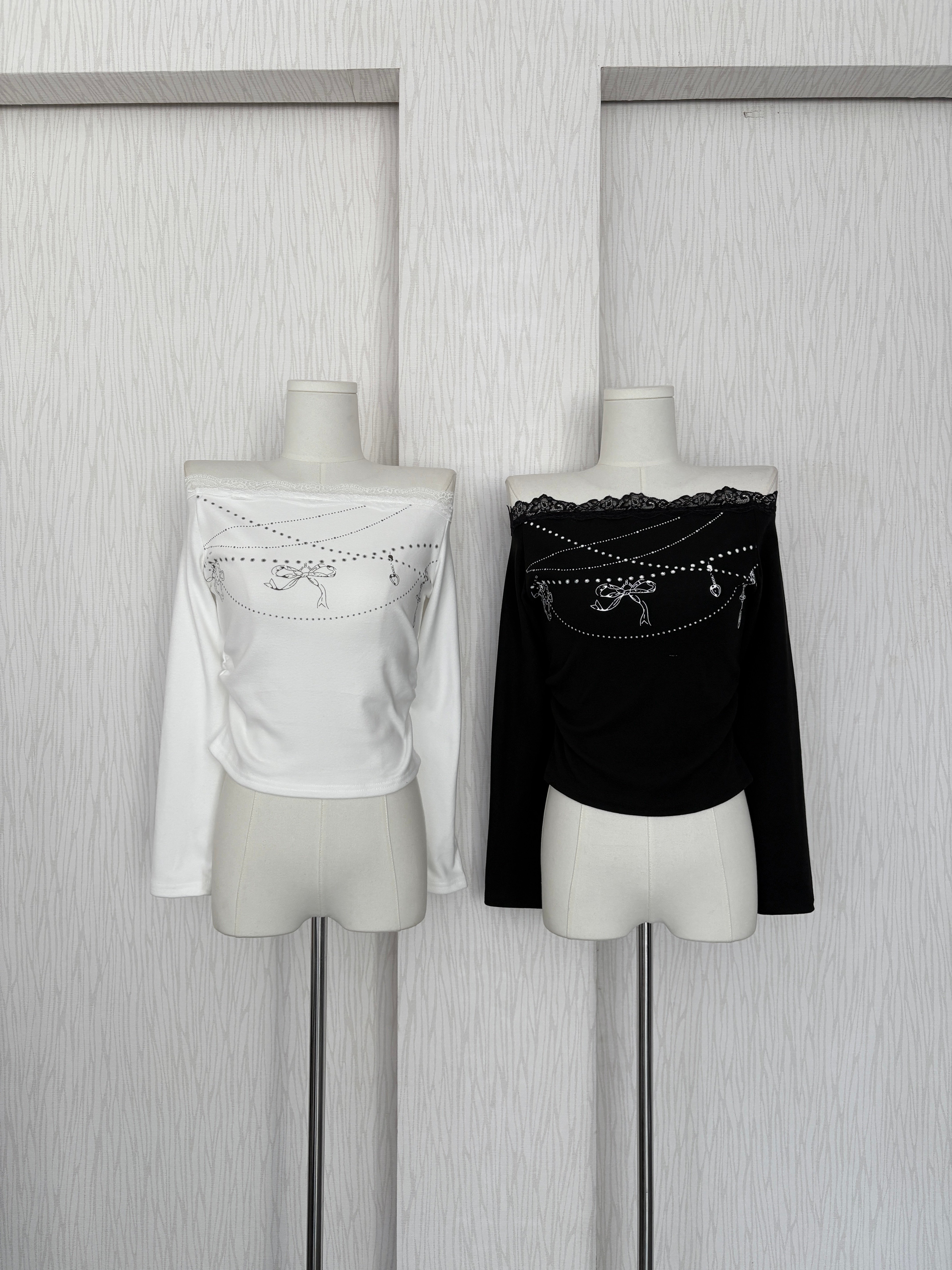 秋冬款 吊飾印花蕾絲一字領雙面磨毛上衣