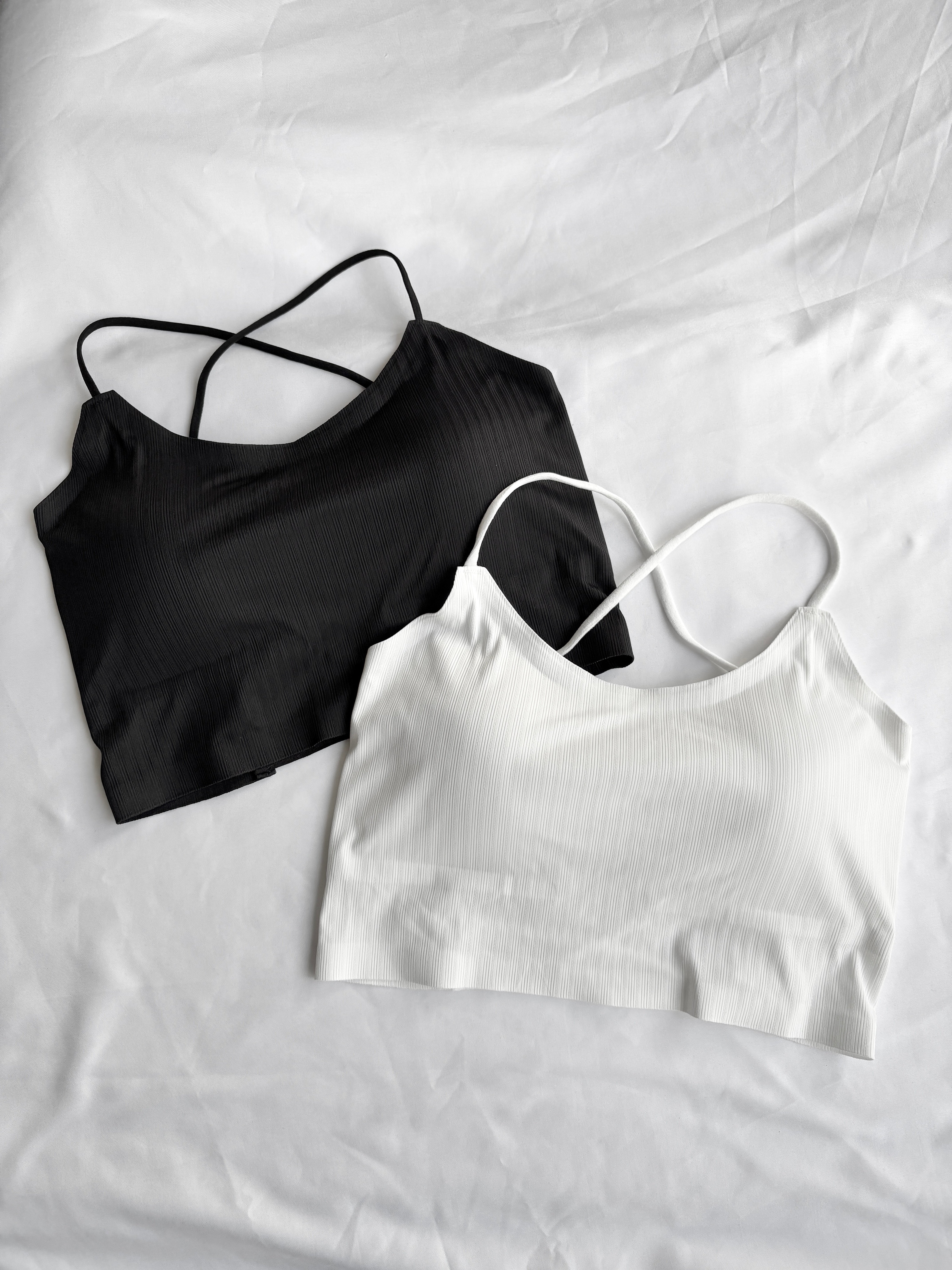 超好穿.ᐟ.ᐟ直坑紋後交叉冰絲罩杯背心